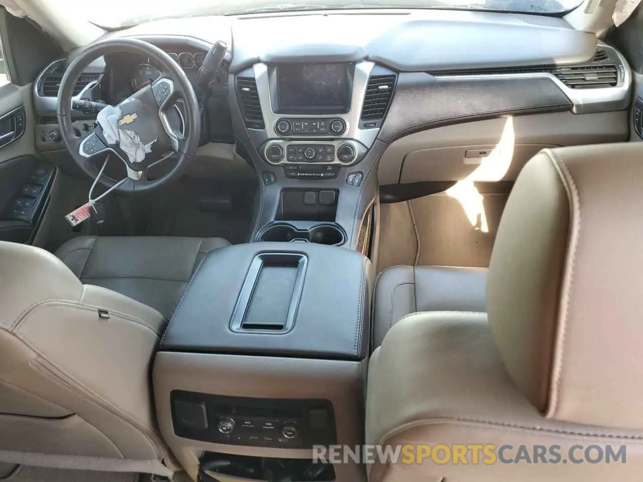 8 Photograph of a damaged car 1GNSKBKC7LR124845 CHEVROLET TAHOE 2020
