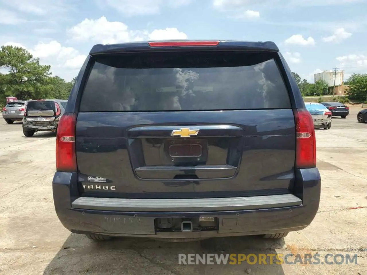 6 Photograph of a damaged car 1GNSKBKC7LR162186 CHEVROLET TAHOE 2020