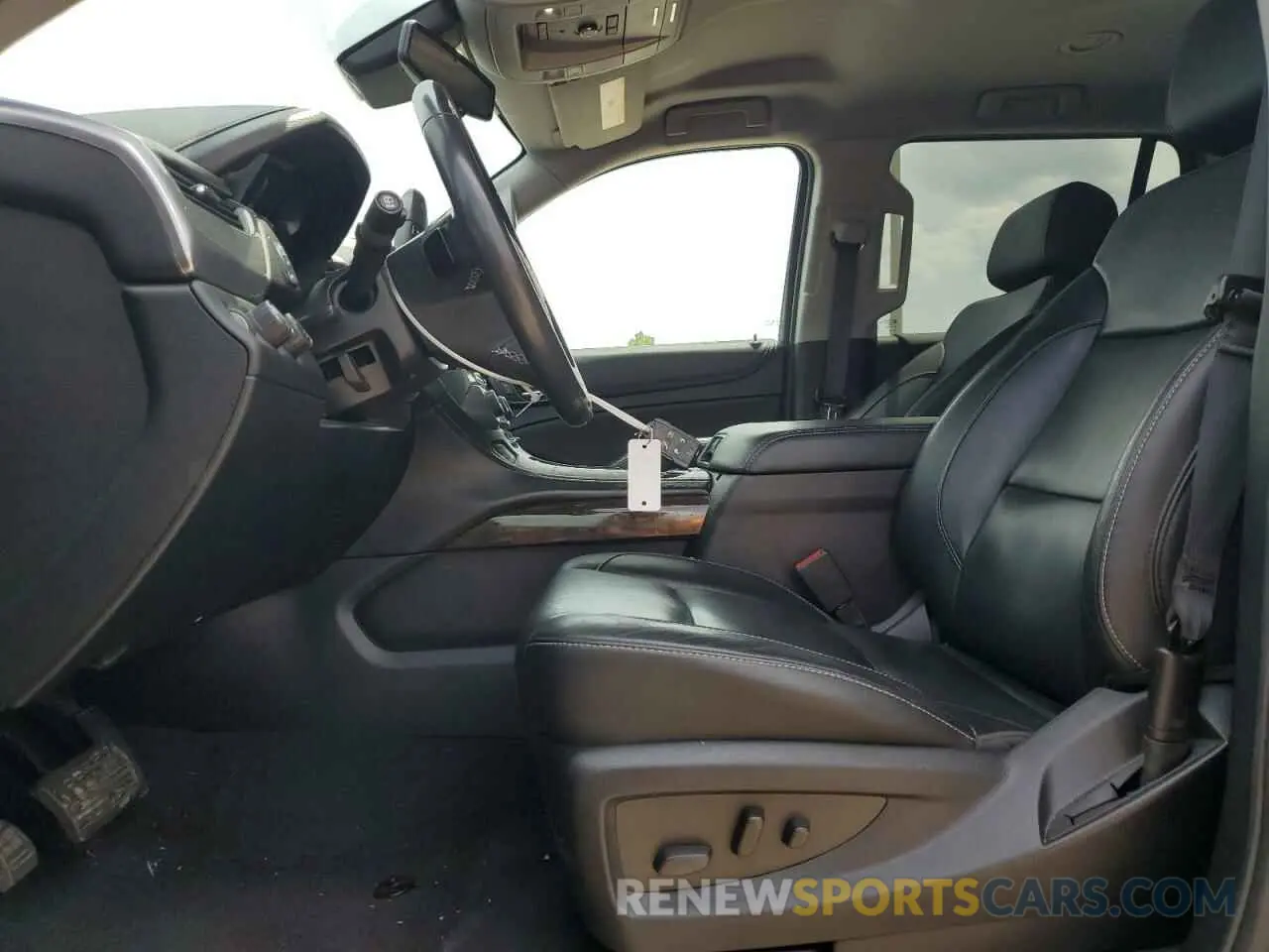 7 Photograph of a damaged car 1GNSKBKC7LR162186 CHEVROLET TAHOE 2020