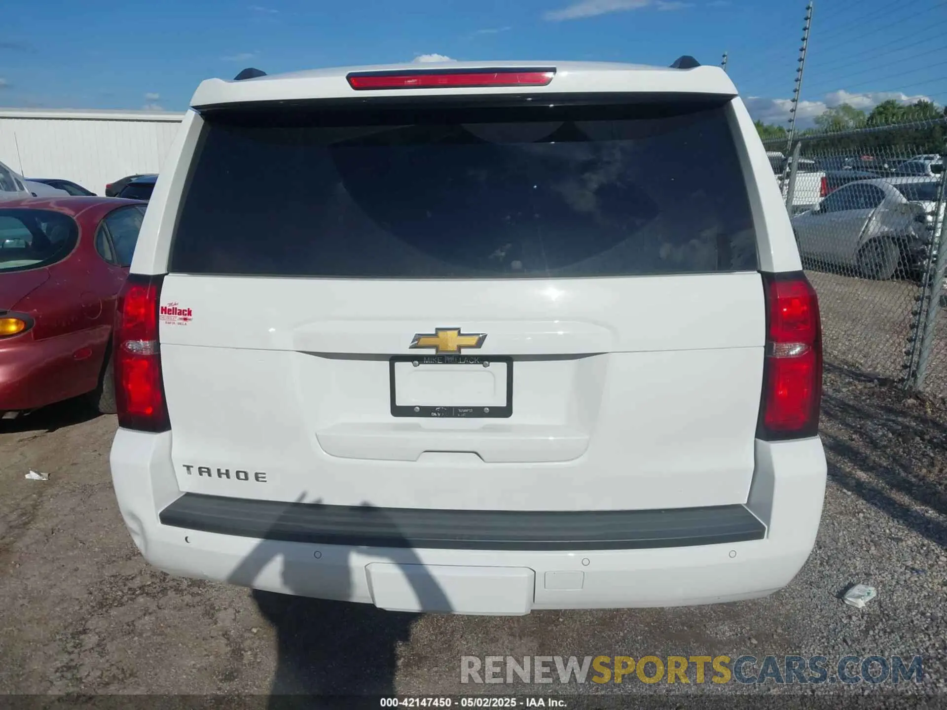 16 Photograph of a damaged car 1GNSKBKC7LR276771 CHEVROLET TAHOE 2020