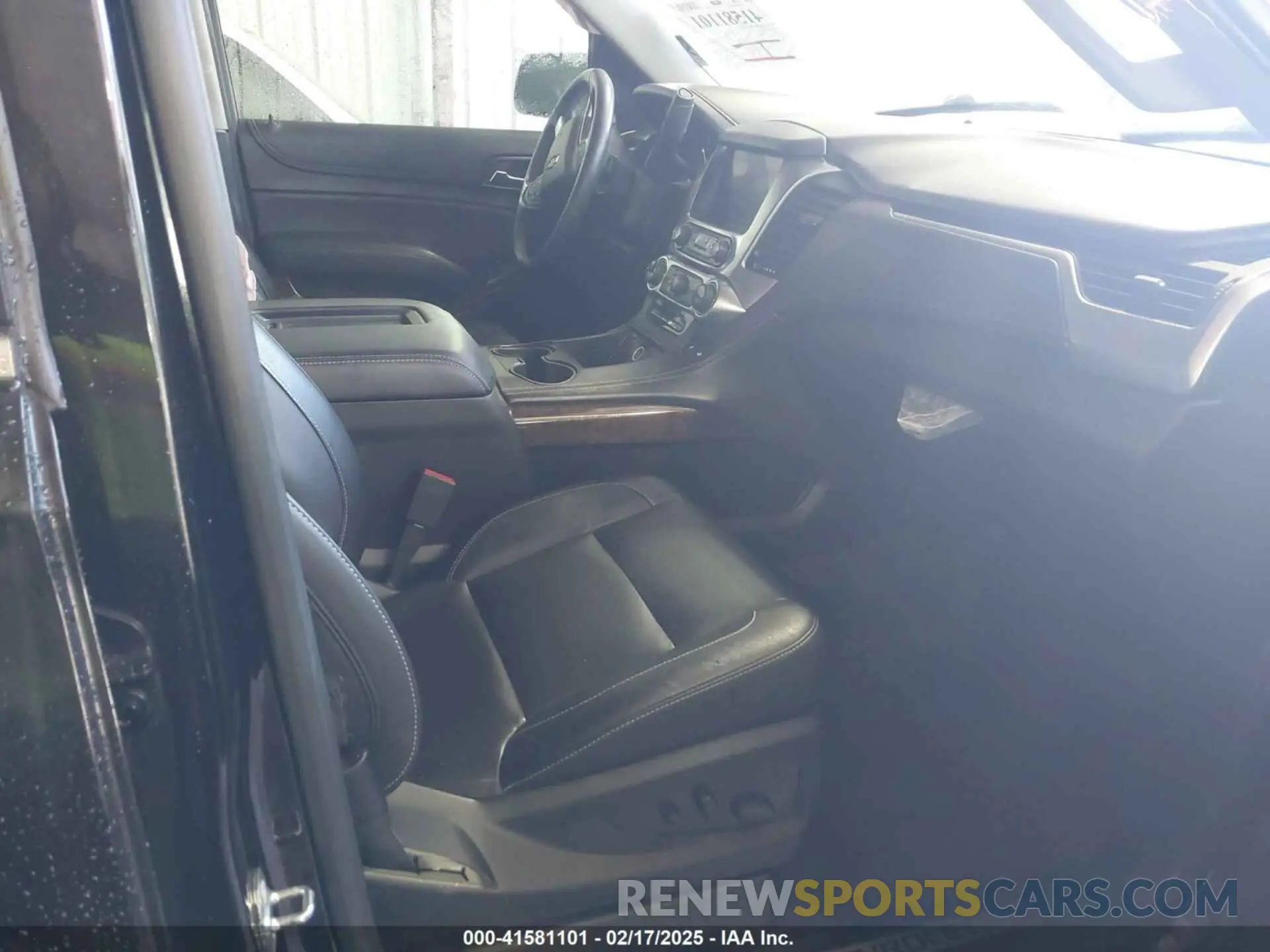 5 Photograph of a damaged car 1GNSKBKC7LR286118 CHEVROLET TAHOE 2020