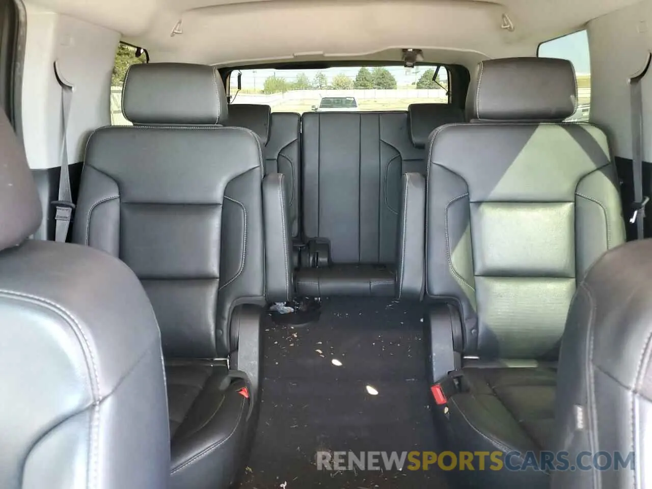 10 Photograph of a damaged car 1GNSKBKC8LR145977 CHEVROLET TAHOE 2020