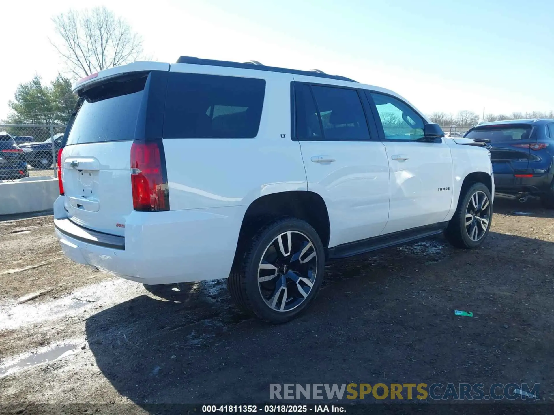 4 Photograph of a damaged car 1GNSKBKC8LR169132 CHEVROLET TAHOE 2020