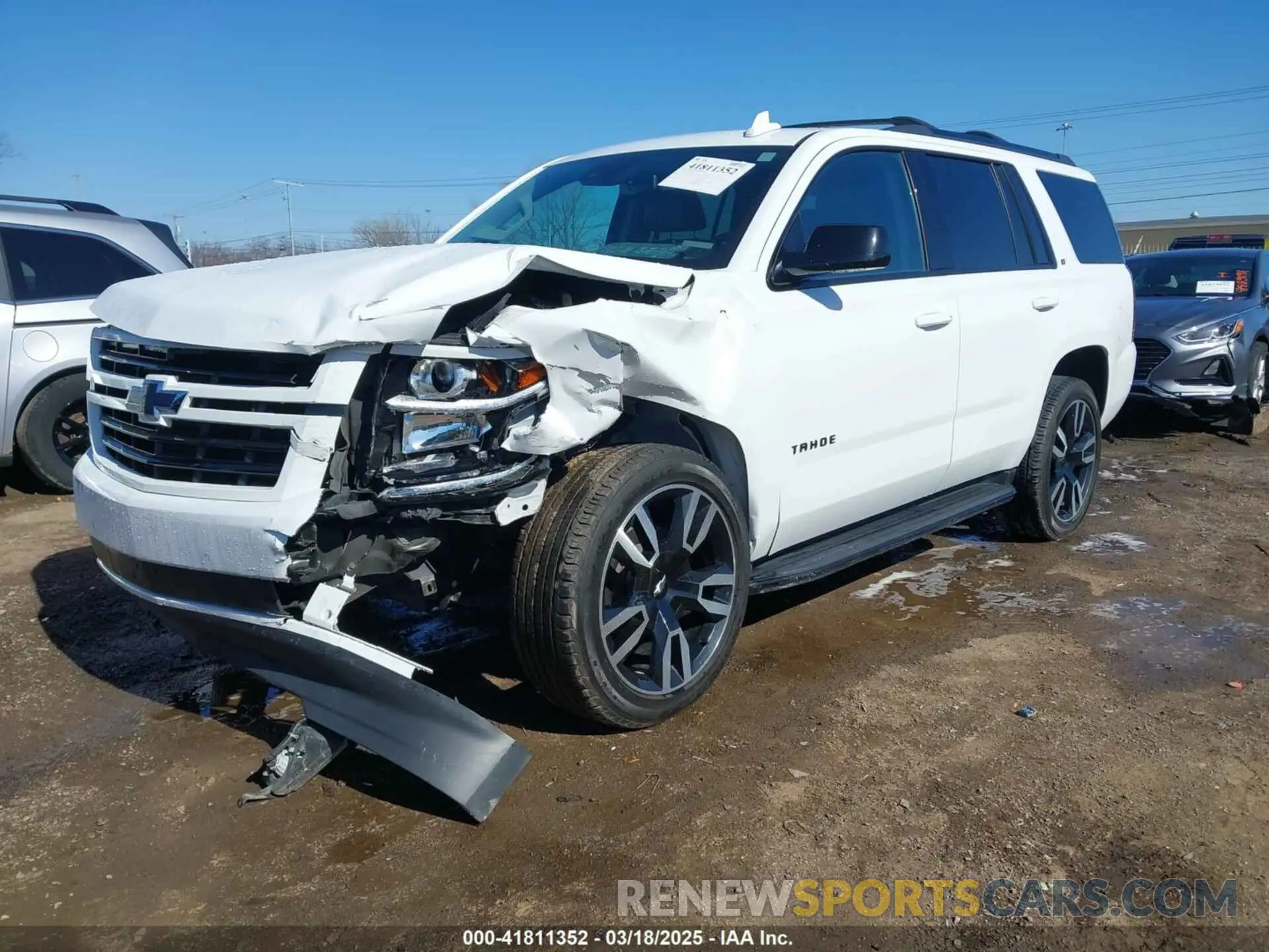 6 Photograph of a damaged car 1GNSKBKC8LR169132 CHEVROLET TAHOE 2020
