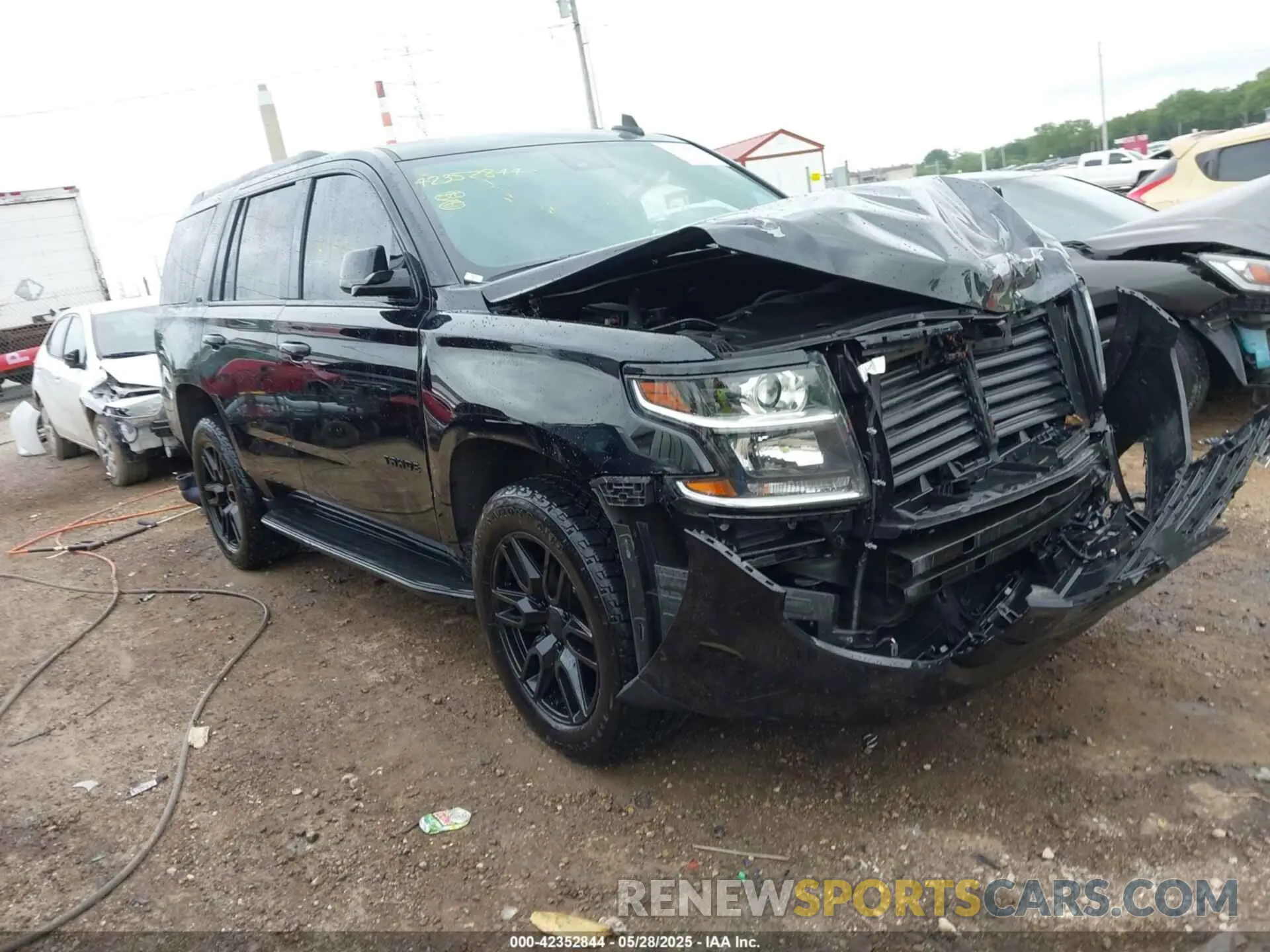 1 Photograph of a damaged car 1GNSKBKC8LR299525 CHEVROLET TAHOE 2020
