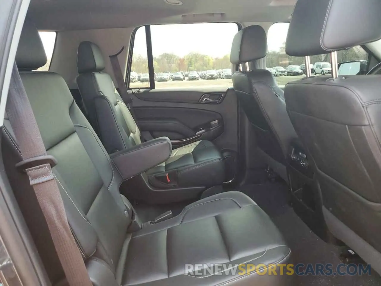11 Photograph of a damaged car 1GNSKBKC9LR126340 CHEVROLET TAHOE 2020