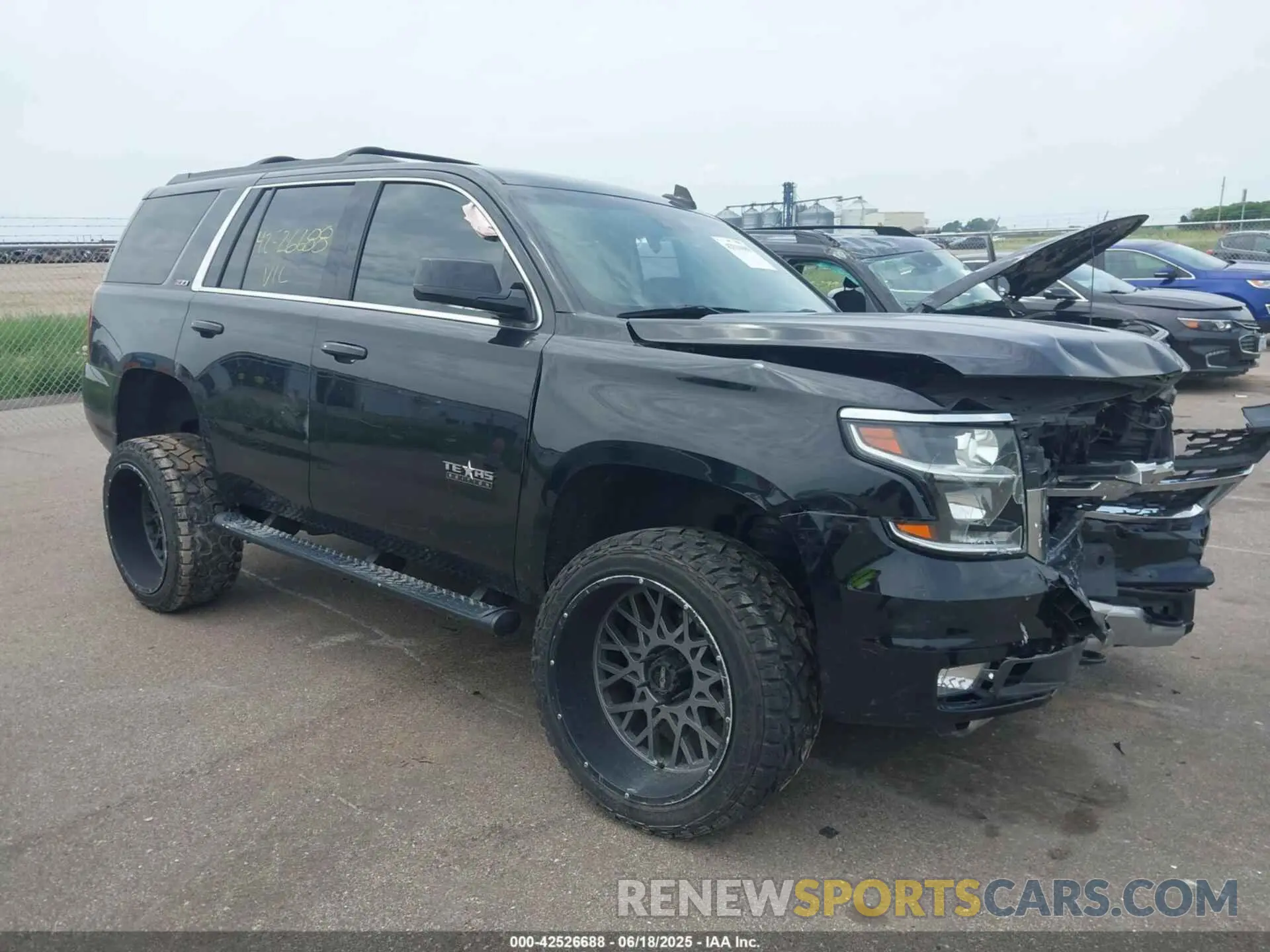 1 Photograph of a damaged car 1GNSKBKC9LR129187 CHEVROLET TAHOE 2020