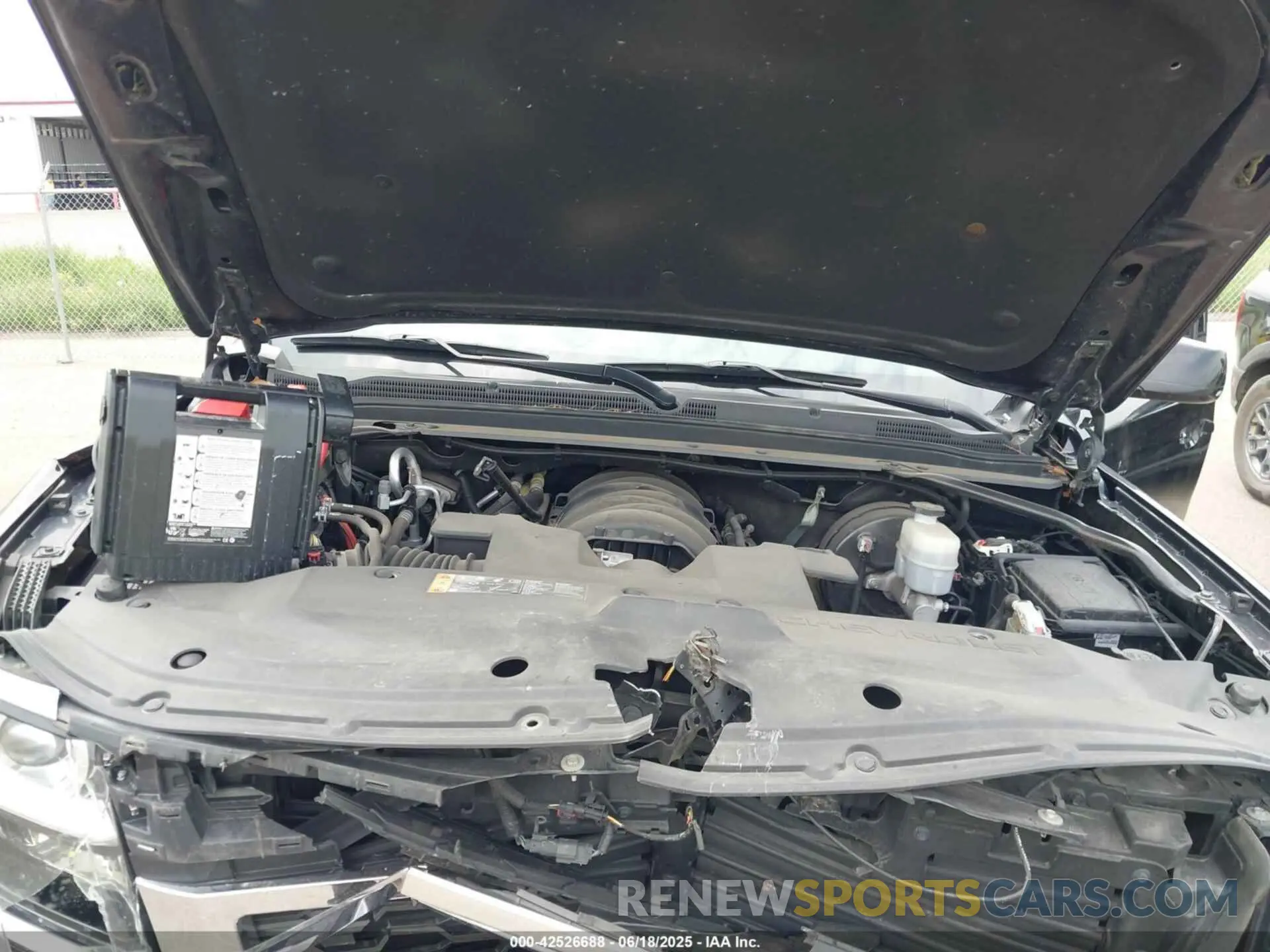 10 Photograph of a damaged car 1GNSKBKC9LR129187 CHEVROLET TAHOE 2020