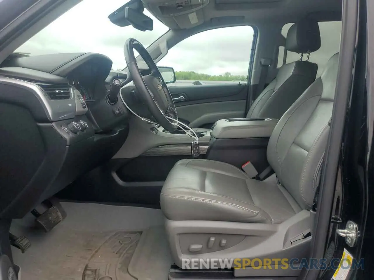 7 Photograph of a damaged car 1GNSKBKC9LR226552 CHEVROLET TAHOE 2020