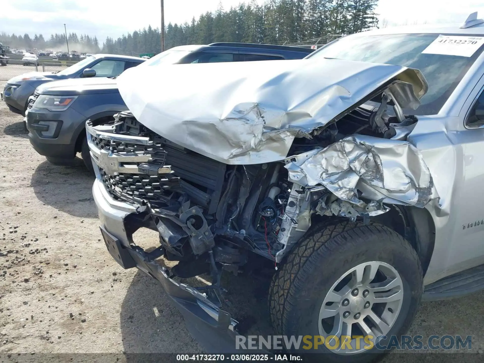 6 Photograph of a damaged car 1GNSKBKC9LR247708 CHEVROLET TAHOE 2020