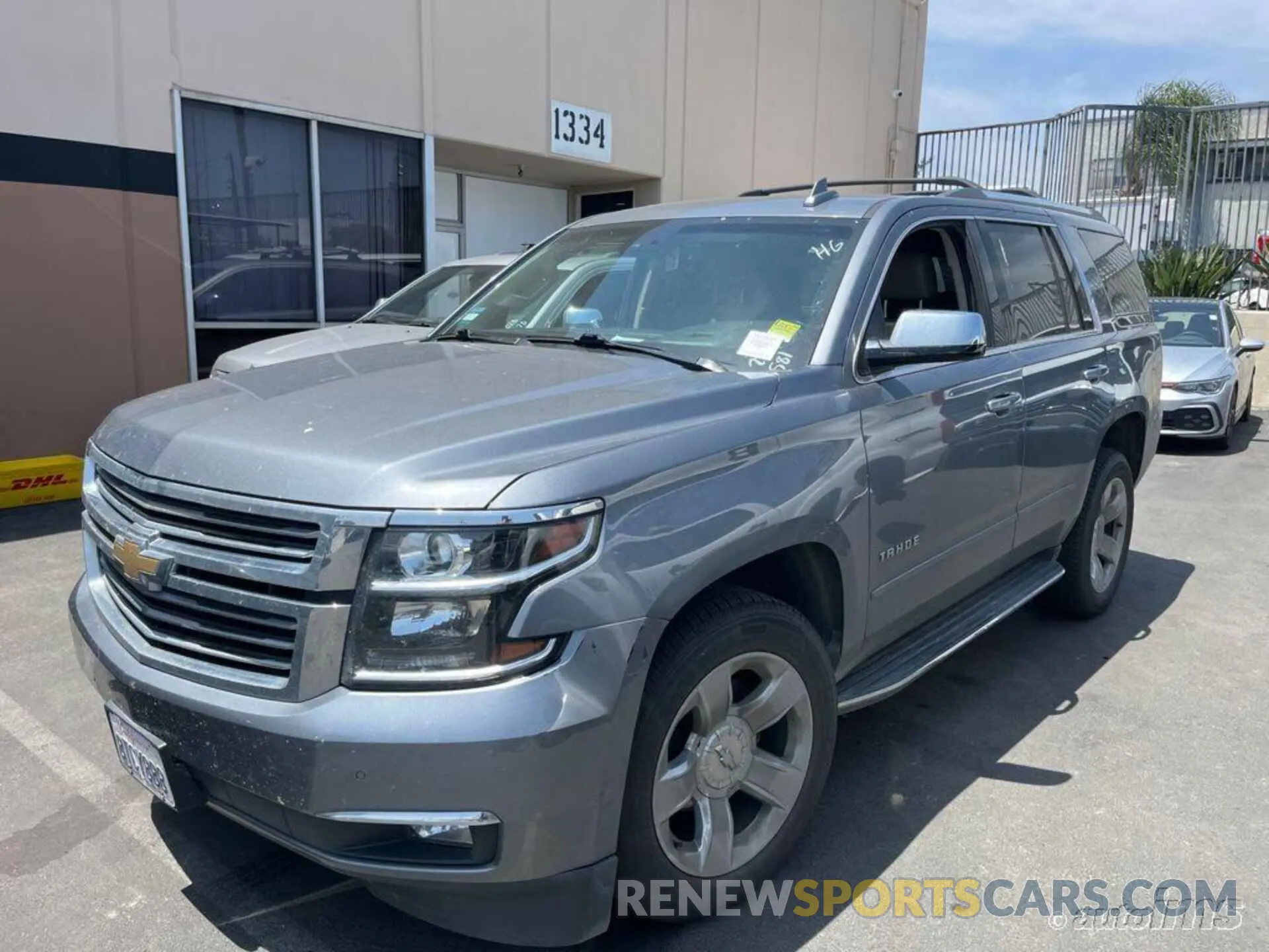 2 Photograph of a damaged car 1GNSKCKC1LR118397 CHEVROLET TAHOE 2020