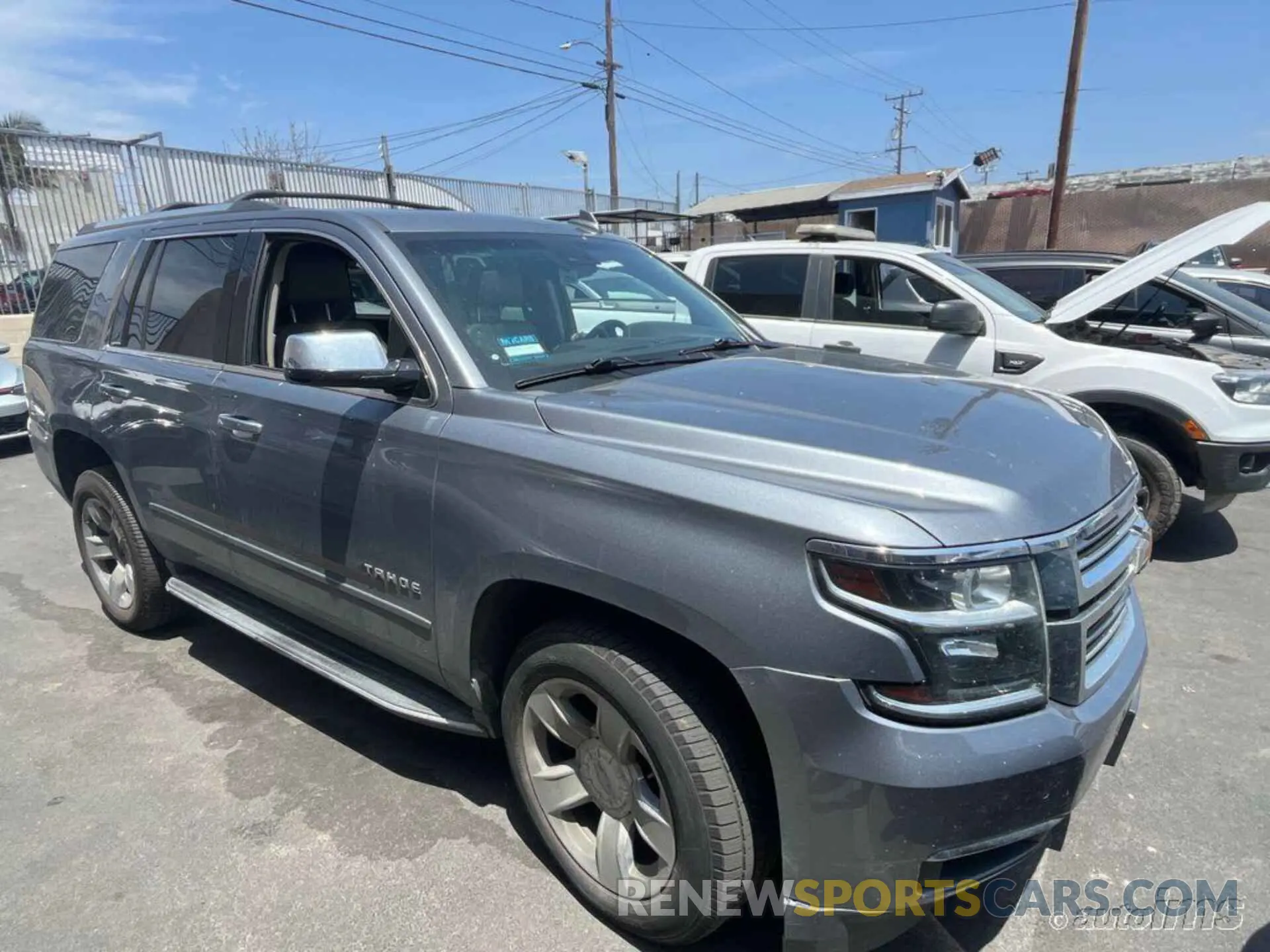 3 Photograph of a damaged car 1GNSKCKC1LR118397 CHEVROLET TAHOE 2020
