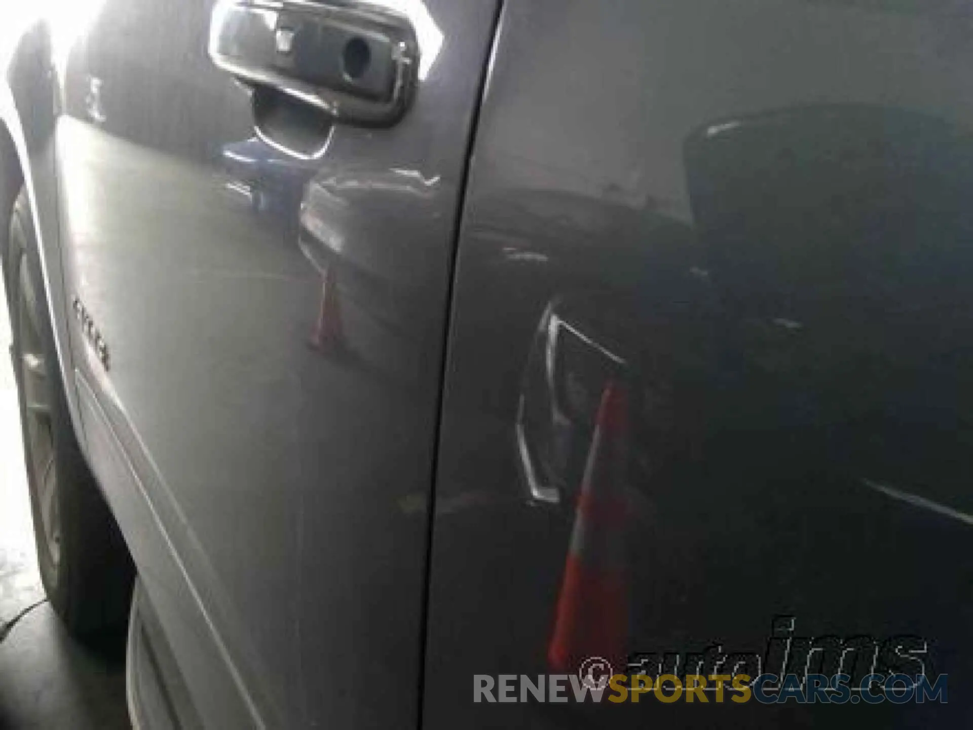 6 Photograph of a damaged car 1GNSKCKC1LR118397 CHEVROLET TAHOE 2020