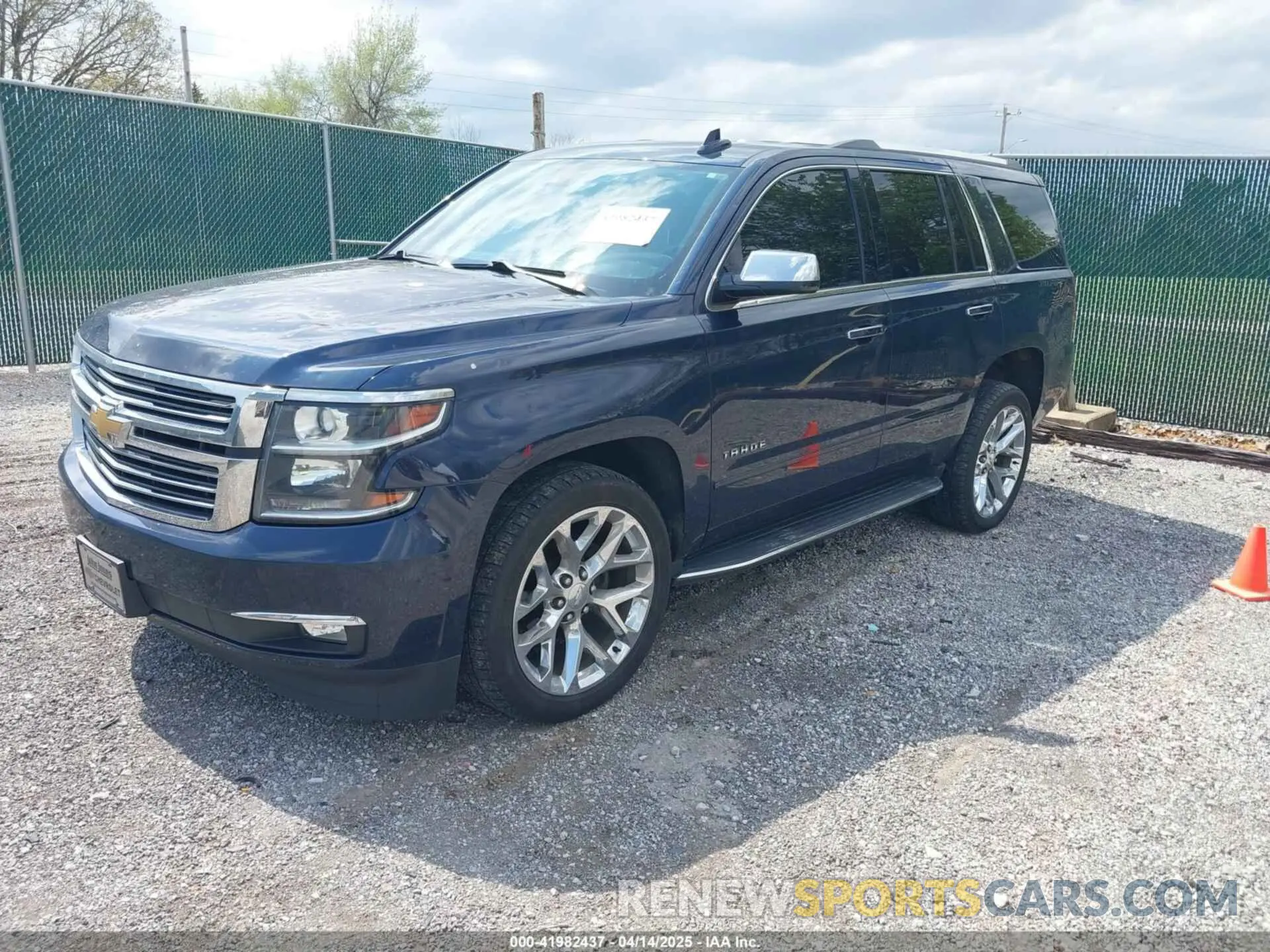2 Photograph of a damaged car 1GNSKCKC8LR136735 CHEVROLET TAHOE 2020