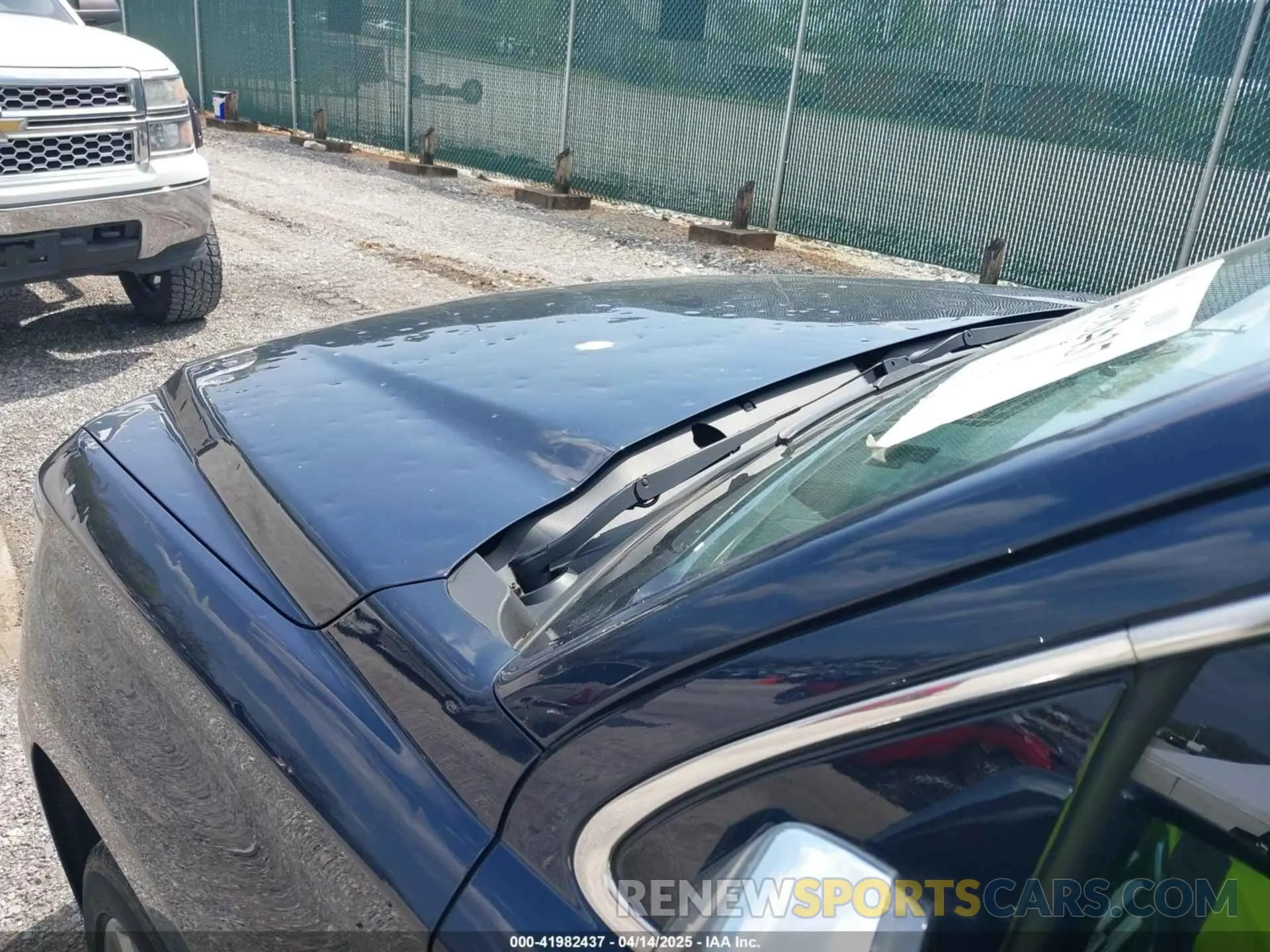 6 Photograph of a damaged car 1GNSKCKC8LR136735 CHEVROLET TAHOE 2020