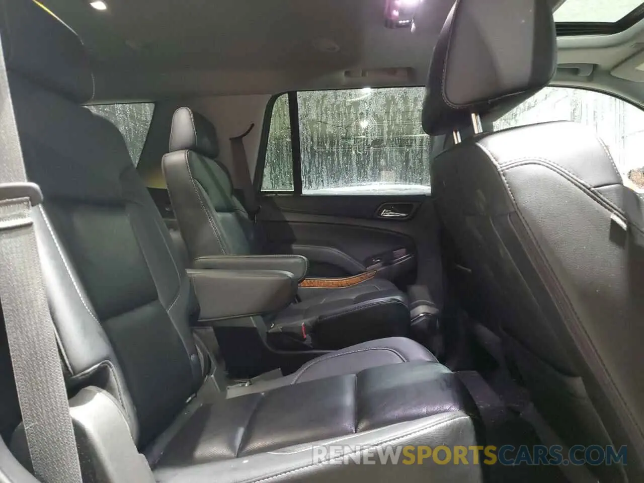 11 Photograph of a damaged car 1GNSKCKJ2LR300639 CHEVROLET TAHOE 2020