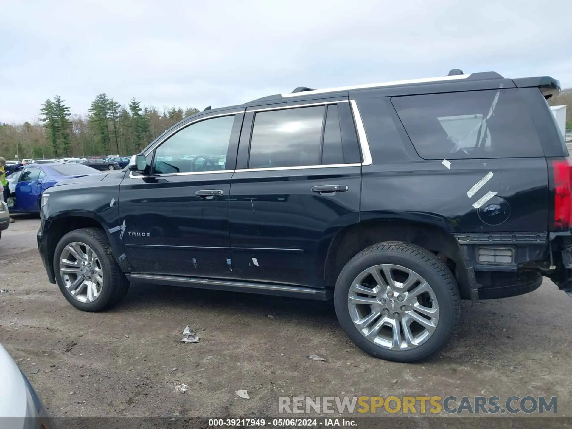 15 Photograph of a damaged car 1GNSKCKJ4LR126699 CHEVROLET TAHOE 2020