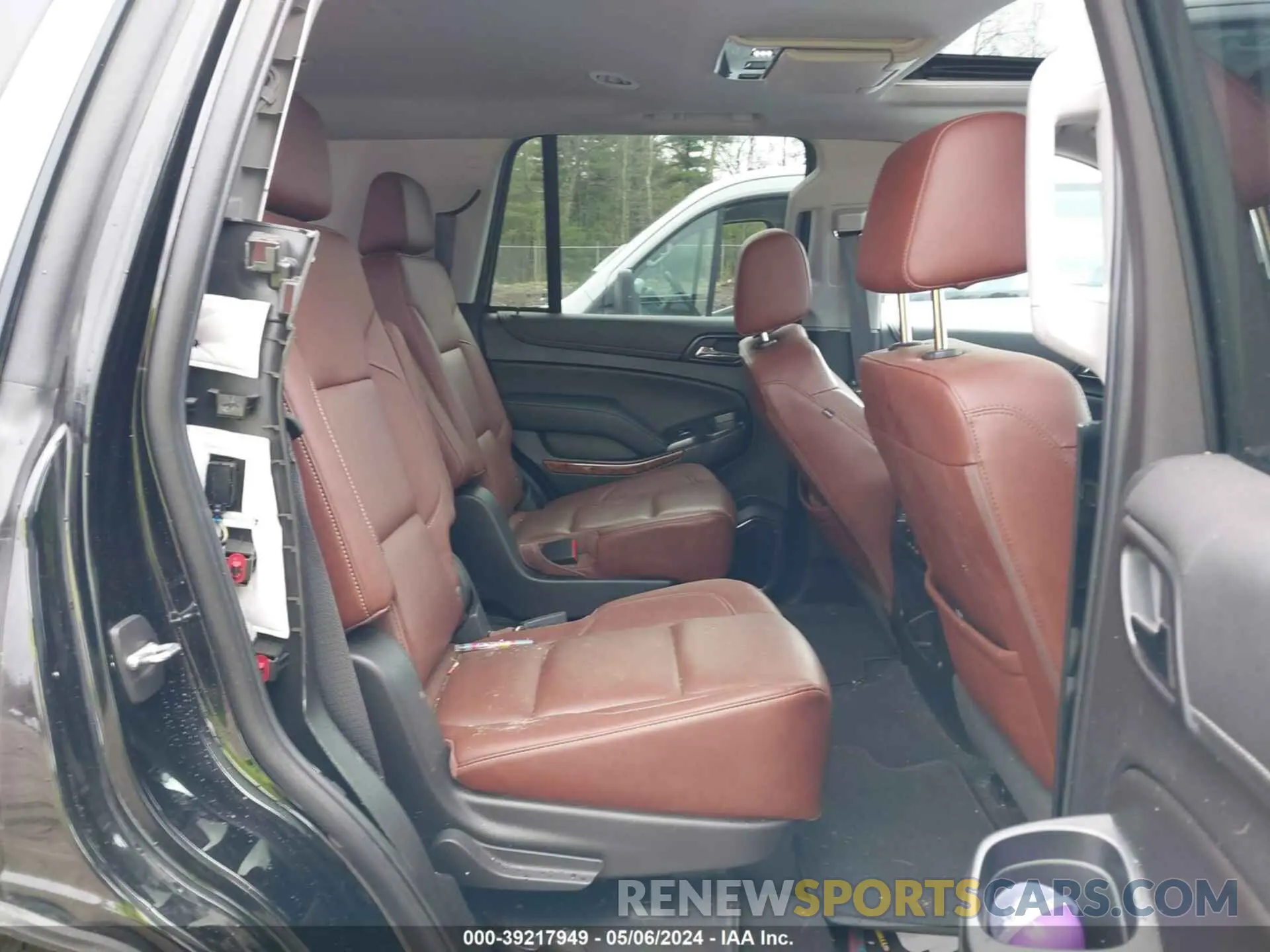 8 Photograph of a damaged car 1GNSKCKJ4LR126699 CHEVROLET TAHOE 2020