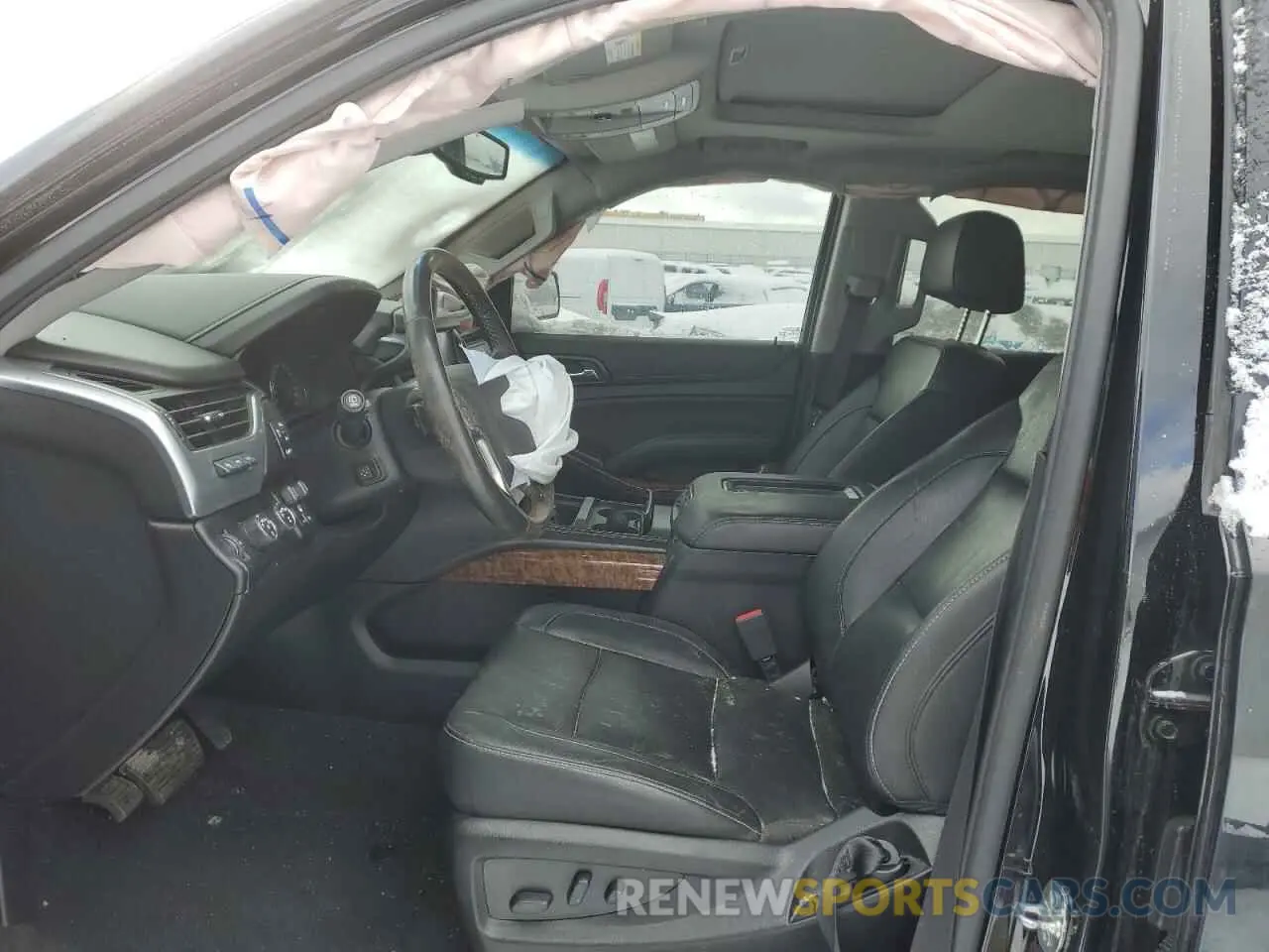 7 Photograph of a damaged car 1GNSKCKJ4LR179841 CHEVROLET TAHOE 2020