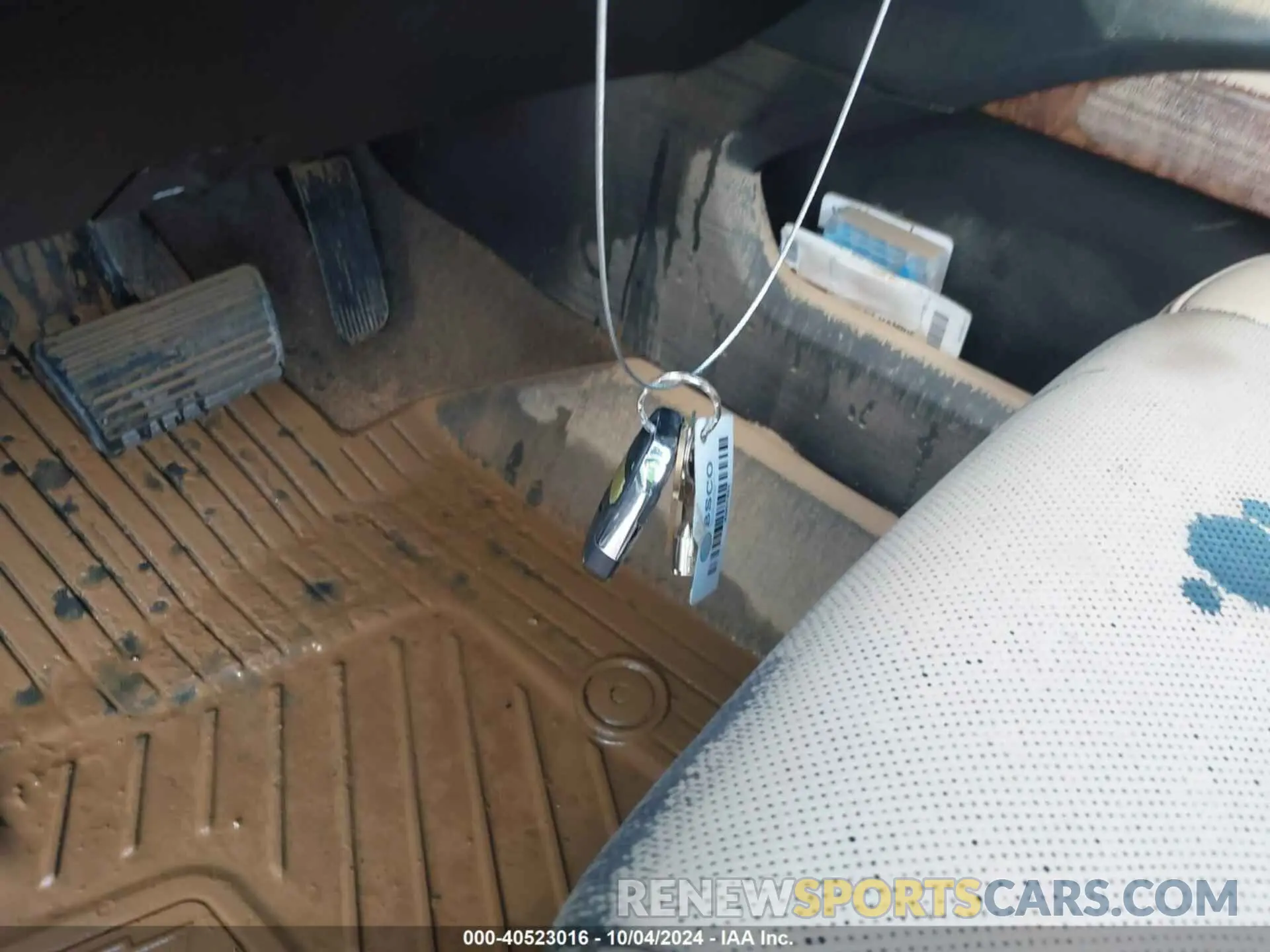 11 Photograph of a damaged car 1GNSKCKJ4LR300528 CHEVROLET TAHOE 2020