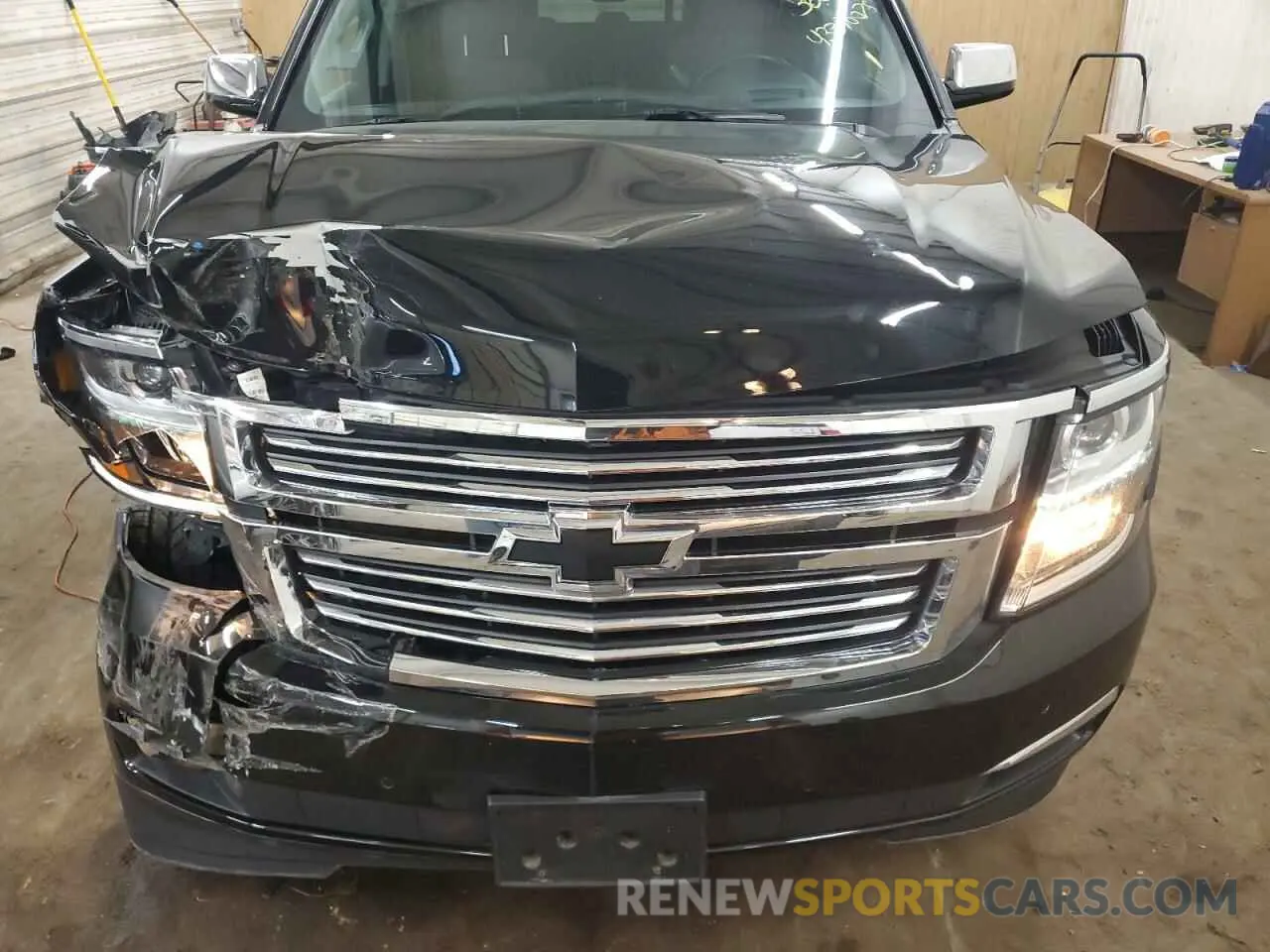 12 Photograph of a damaged car 1GNSKCKJ5LR122385 CHEVROLET TAHOE 2020