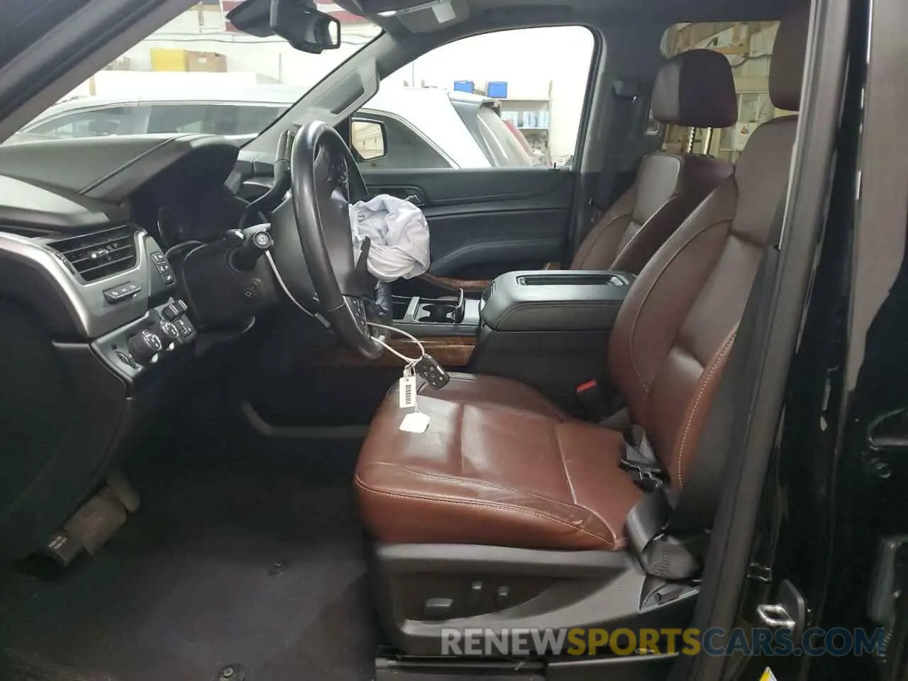 7 Photograph of a damaged car 1GNSKCKJ5LR122385 CHEVROLET TAHOE 2020