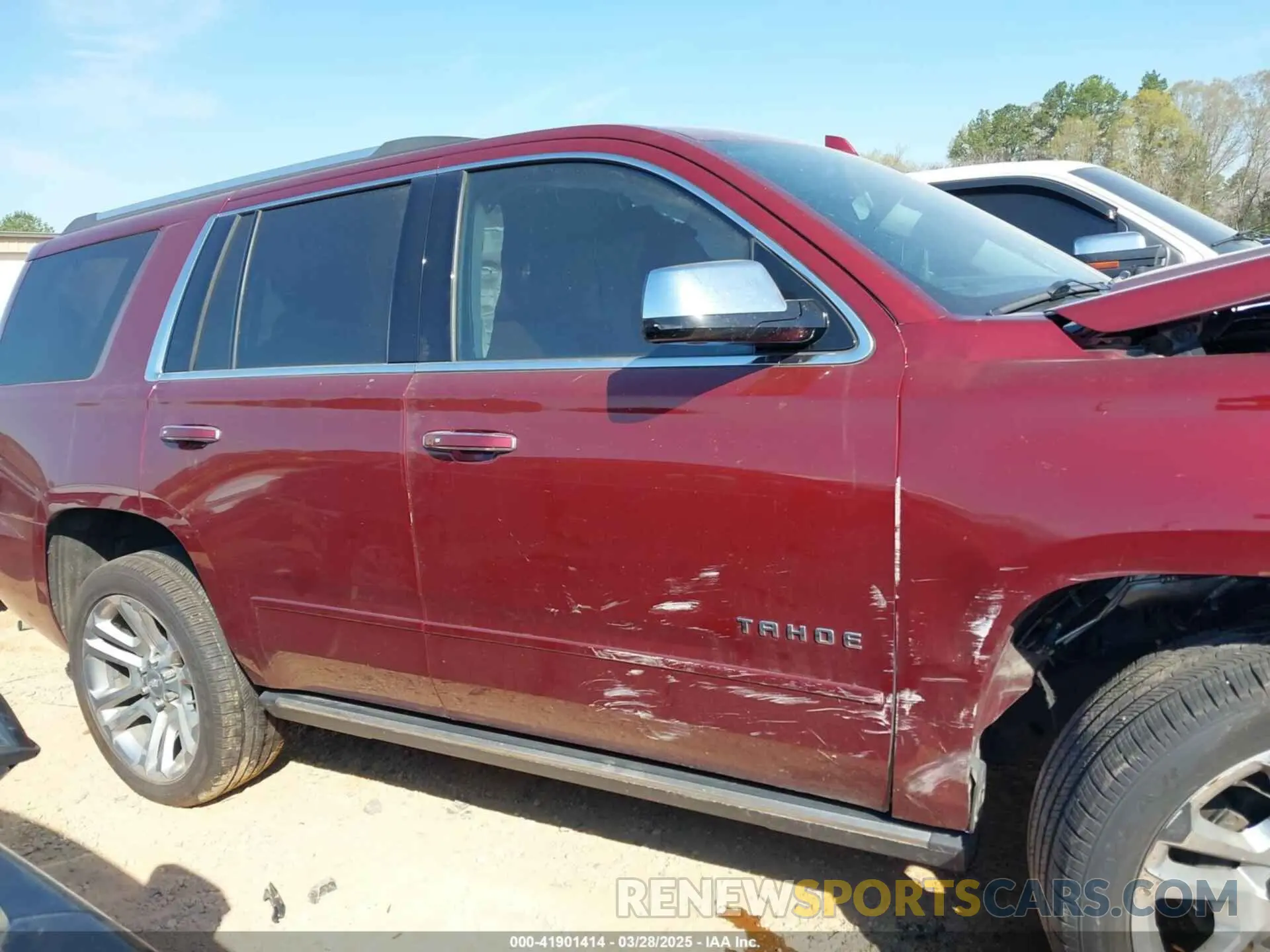 13 Photograph of a damaged car 1GNSKCKJ6LR186564 CHEVROLET TAHOE 2020