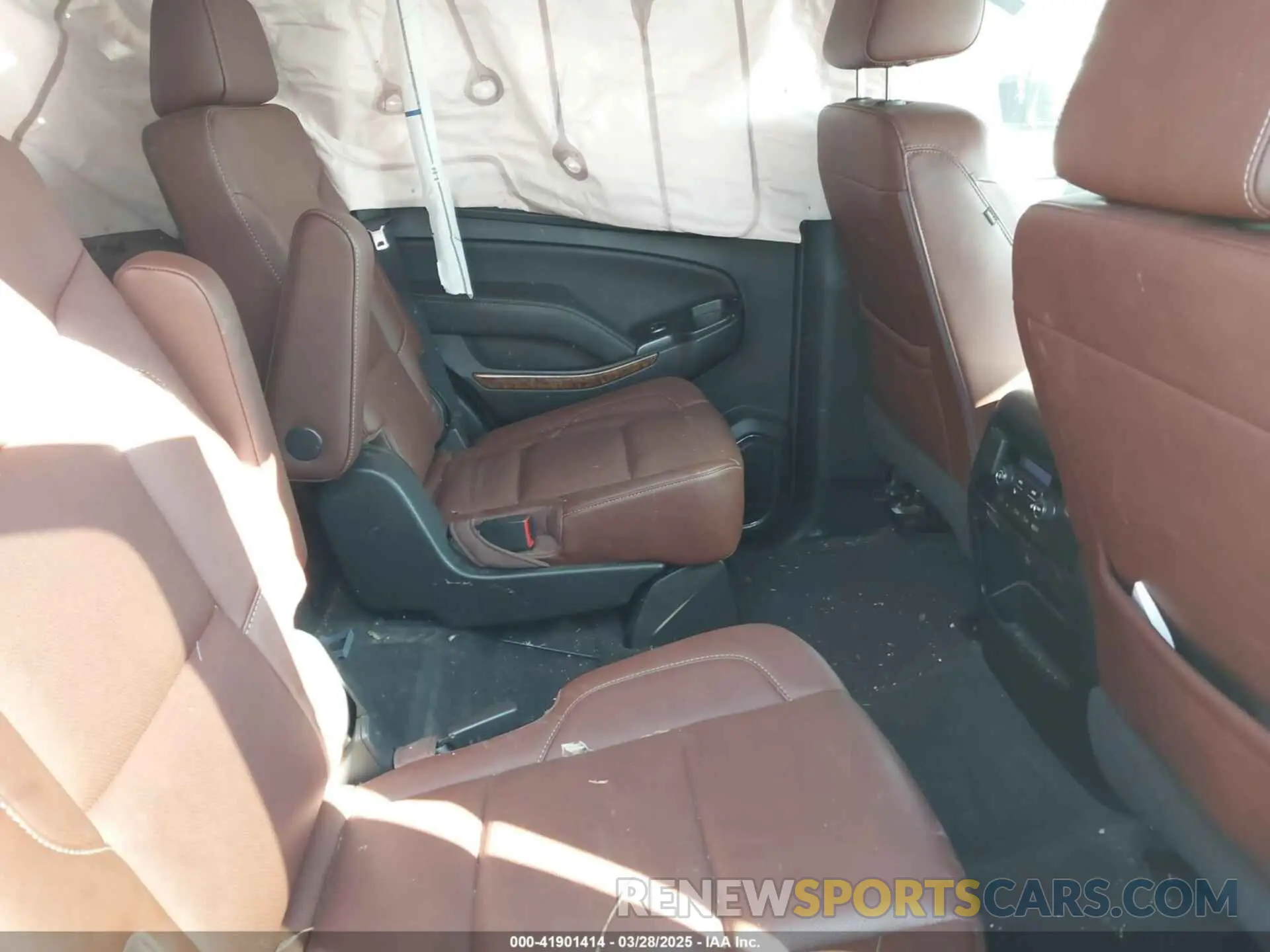 8 Photograph of a damaged car 1GNSKCKJ6LR186564 CHEVROLET TAHOE 2020