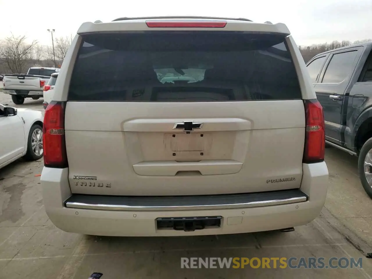 6 Photograph of a damaged car 1GNSKCKJ7LR307957 CHEVROLET TAHOE 2020