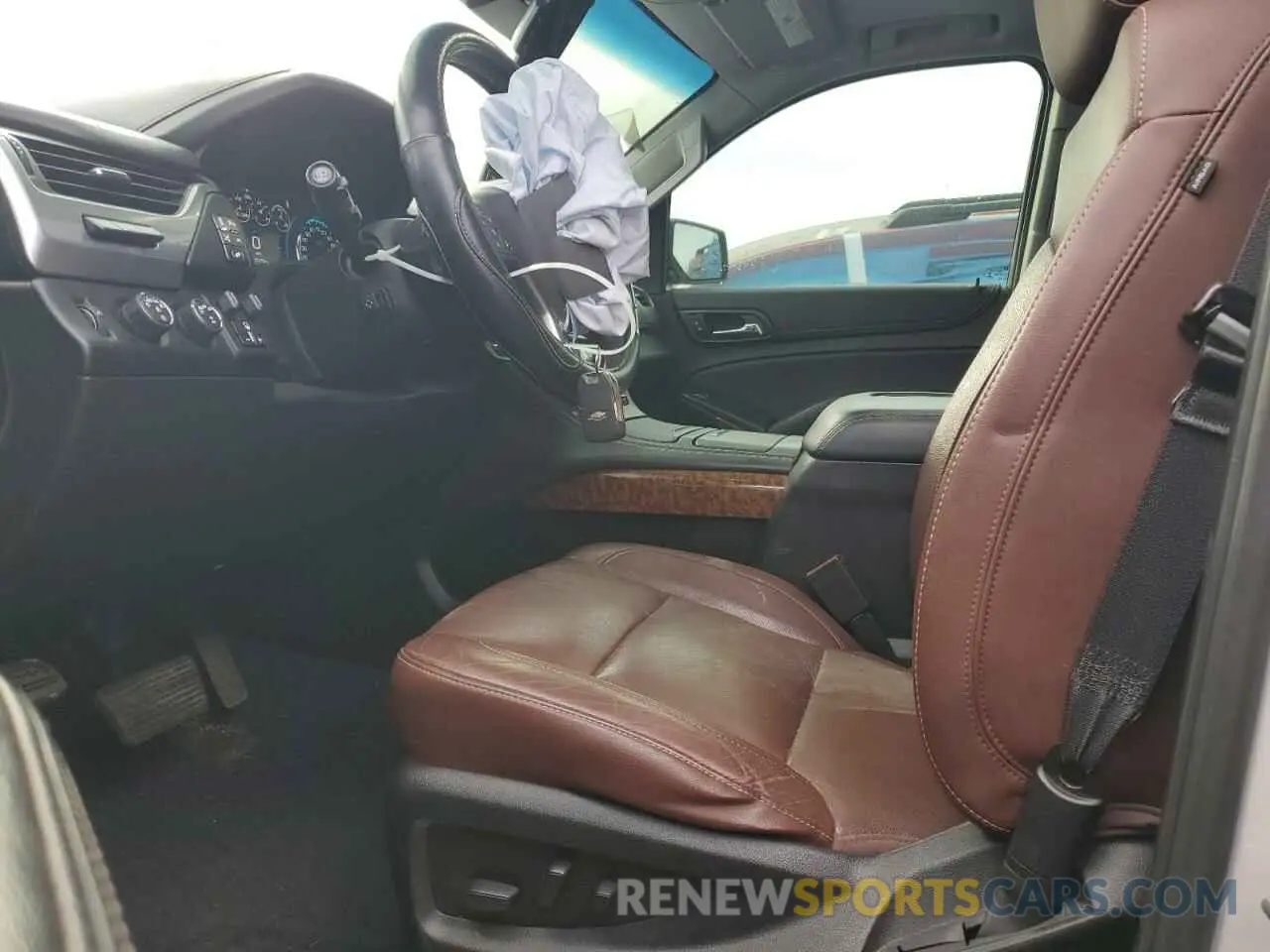 7 Photograph of a damaged car 1GNSKCKJ7LR307957 CHEVROLET TAHOE 2020