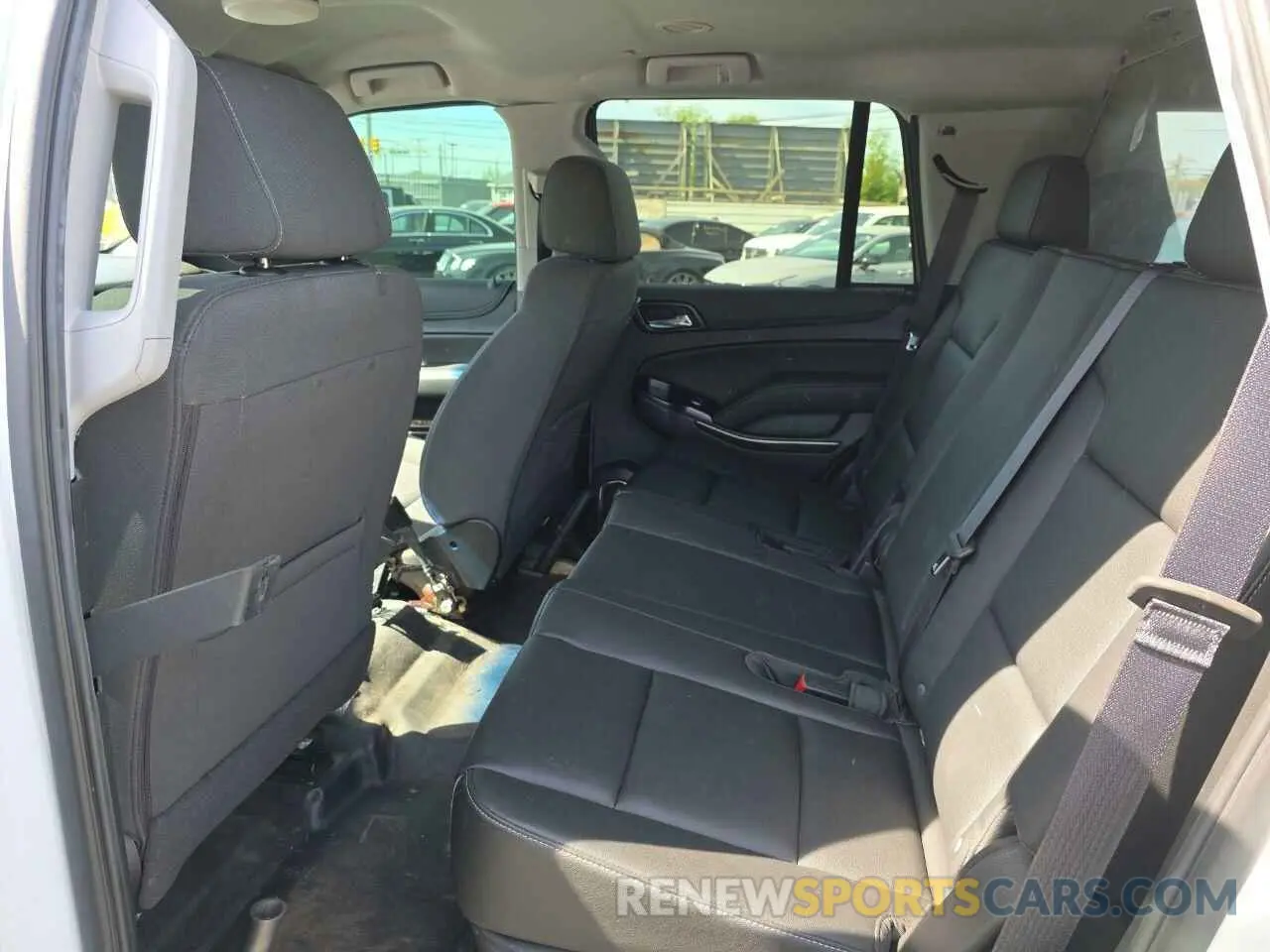 11 Photograph of a damaged car 1GNSKDEC1LR229808 CHEVROLET TAHOE 2020