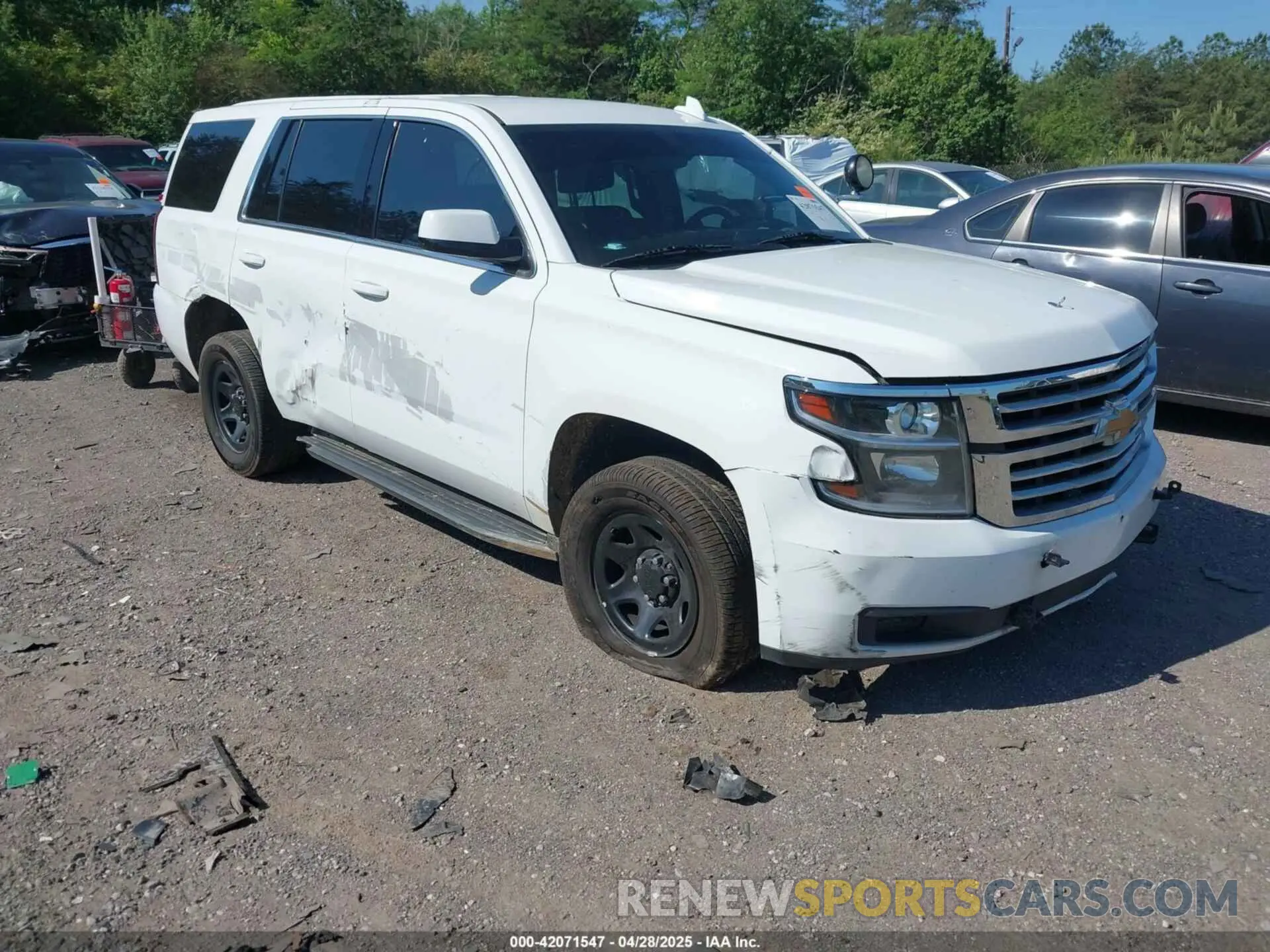1 Photograph of a damaged car 1GNSKDEC7LR124772 CHEVROLET TAHOE 2020