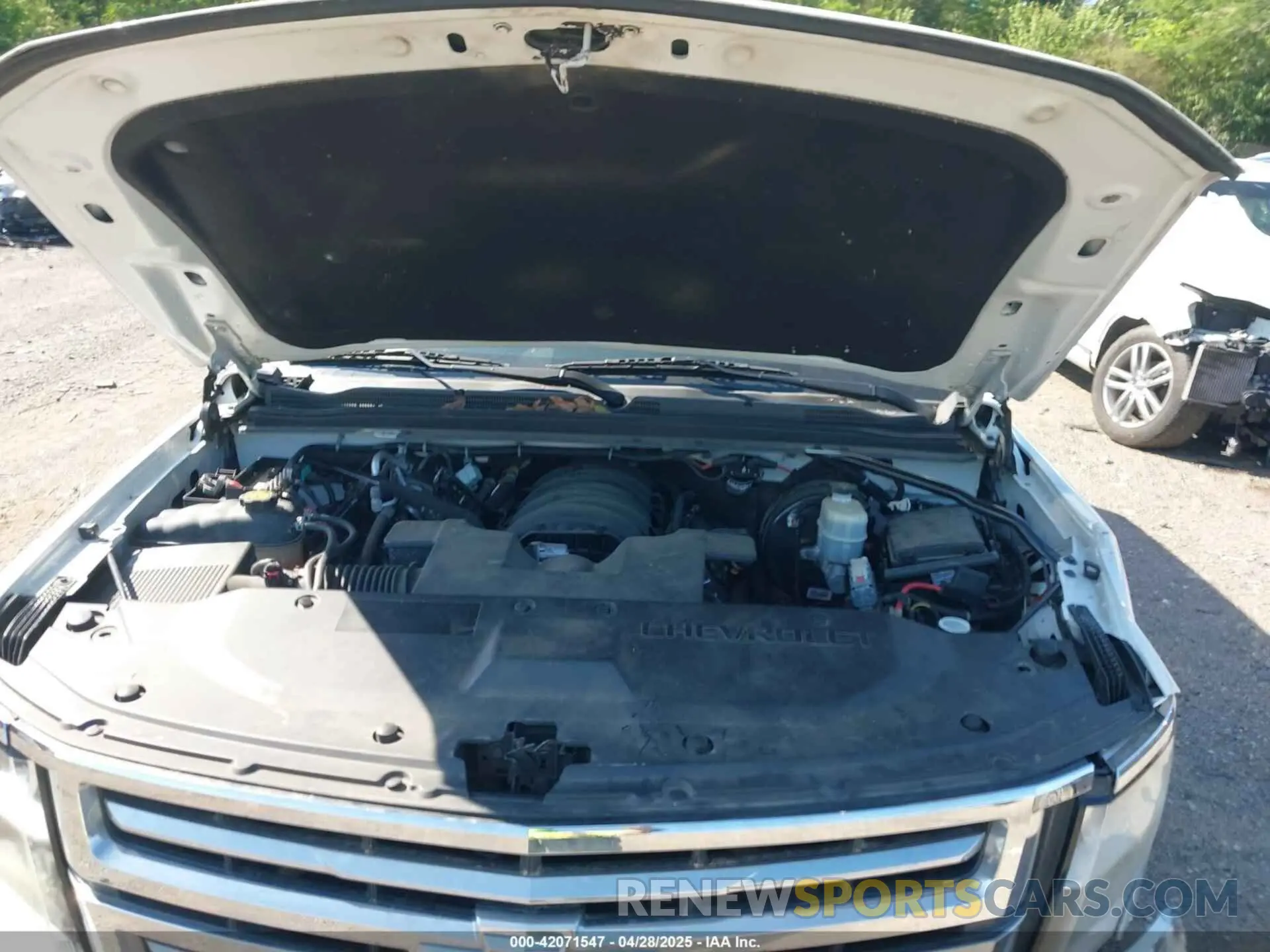 10 Photograph of a damaged car 1GNSKDEC7LR124772 CHEVROLET TAHOE 2020