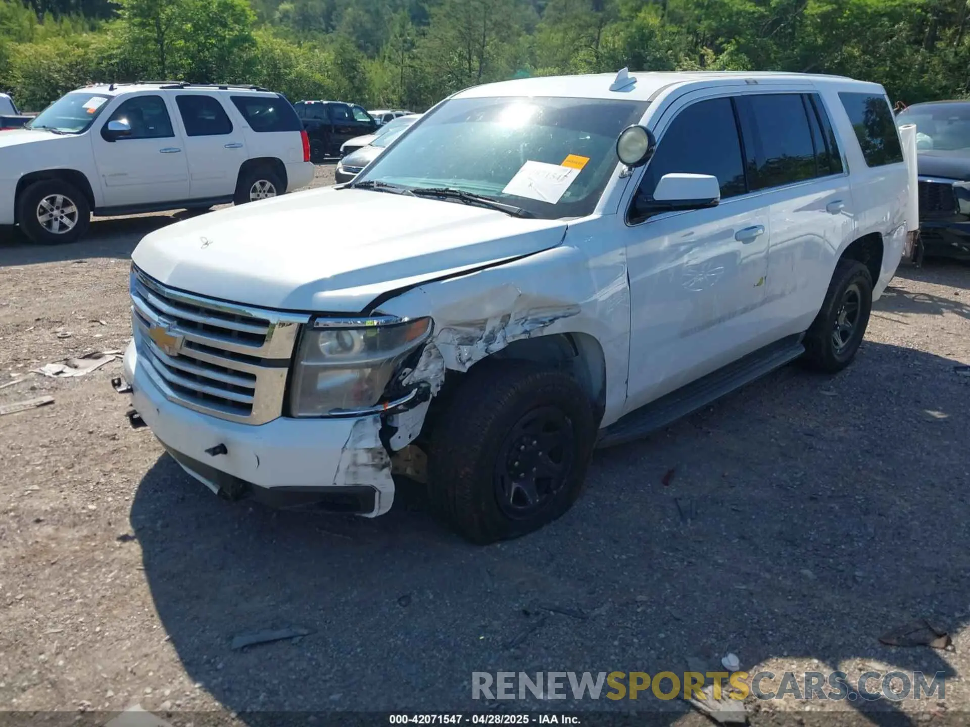 2 Photograph of a damaged car 1GNSKDEC7LR124772 CHEVROLET TAHOE 2020