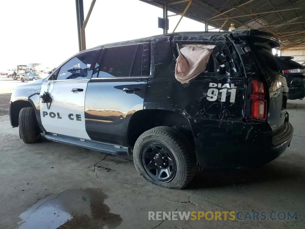2 Photograph of a damaged car 1GNSKDEC9LR262894 CHEVROLET TAHOE 2020