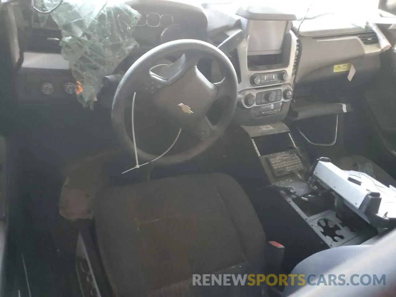 8 Photograph of a damaged car 1GNSKDEC9LR262894 CHEVROLET TAHOE 2020