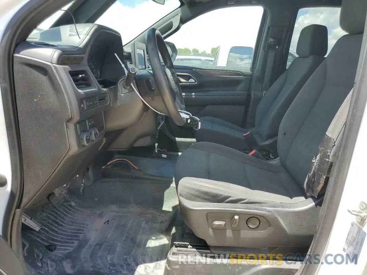 7 Photograph of a damaged car 1GBSCLED3MR296330 CHEVROLET TAHOE 2021