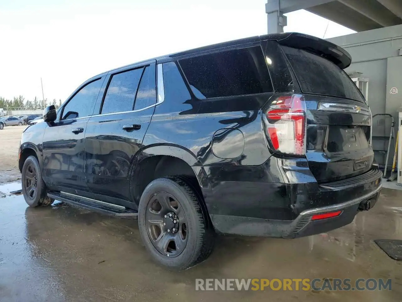 2 Photograph of a damaged car 1GNSCLED5MR291598 CHEVROLET TAHOE 2021