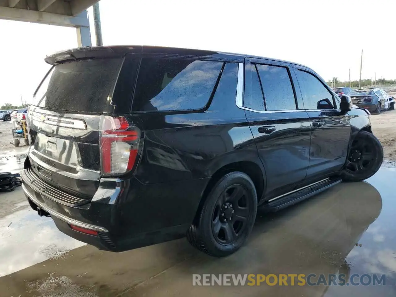3 Photograph of a damaged car 1GNSCLED5MR291598 CHEVROLET TAHOE 2021