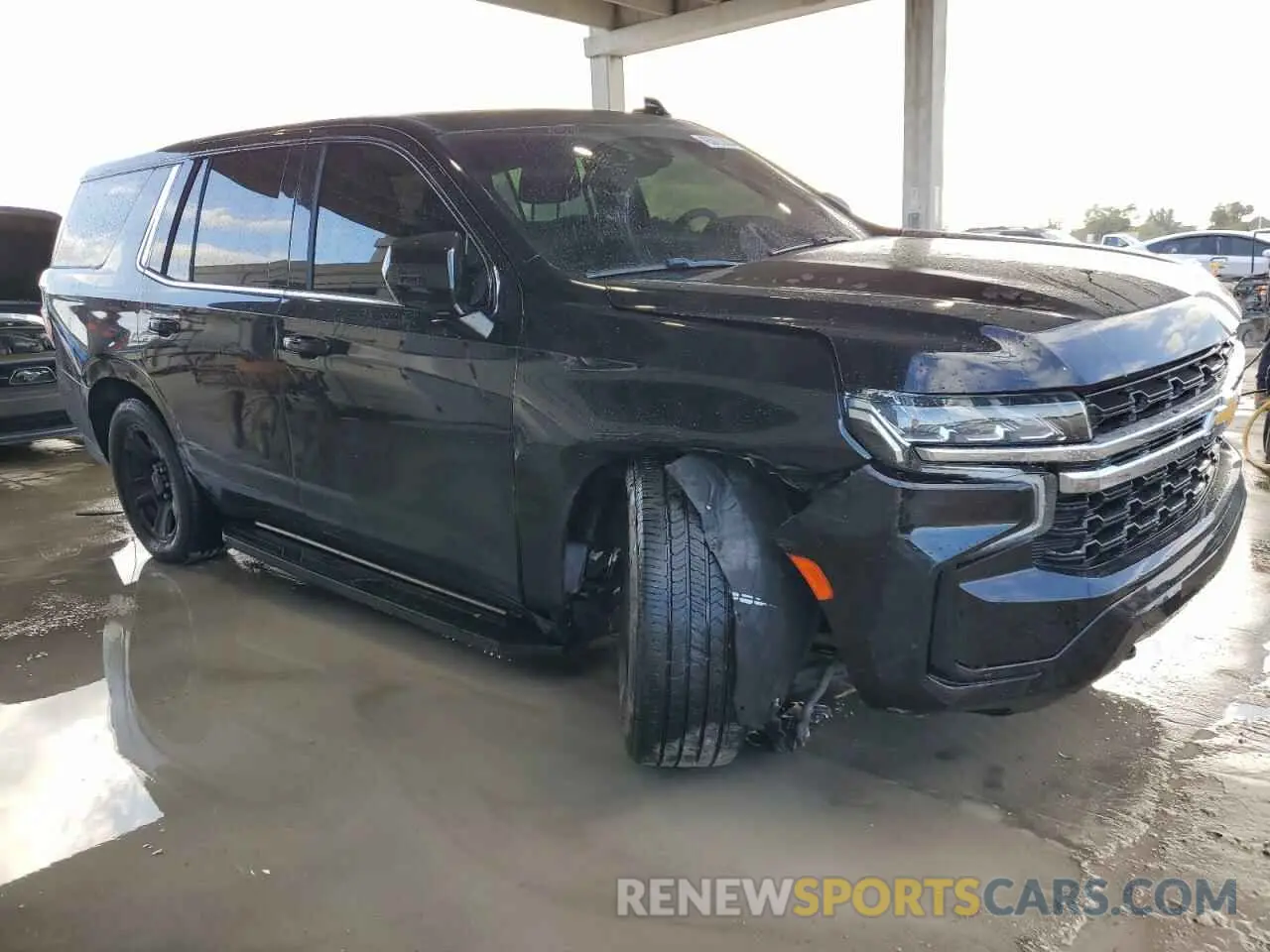 4 Photograph of a damaged car 1GNSCLED5MR291598 CHEVROLET TAHOE 2021