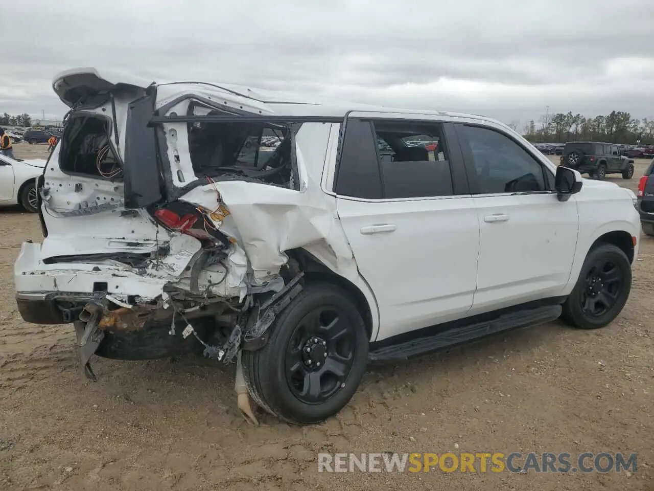 3 Photograph of a damaged car 1GNSCLED8MR467155 CHEVROLET TAHOE 2021