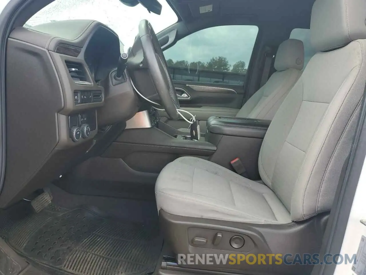 7 Photograph of a damaged car 1GNSCMKD5MR381599 CHEVROLET TAHOE 2021