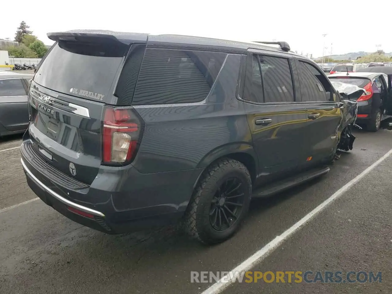 3 Photograph of a damaged car 1GNSCMKT1MR340734 CHEVROLET TAHOE 2021