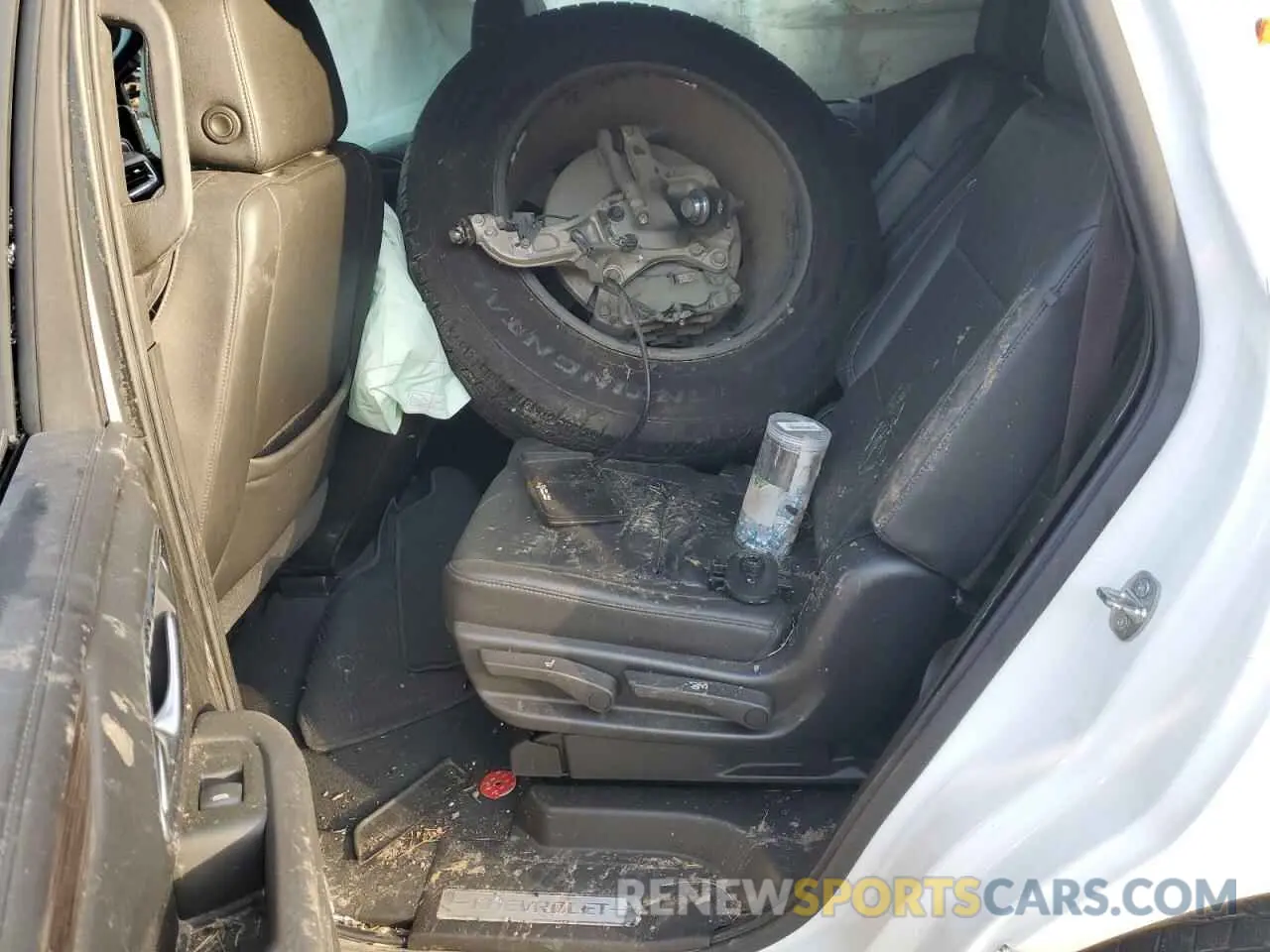 11 Photograph of a damaged car 1GNSCNKD1MR363008 CHEVROLET TAHOE 2021