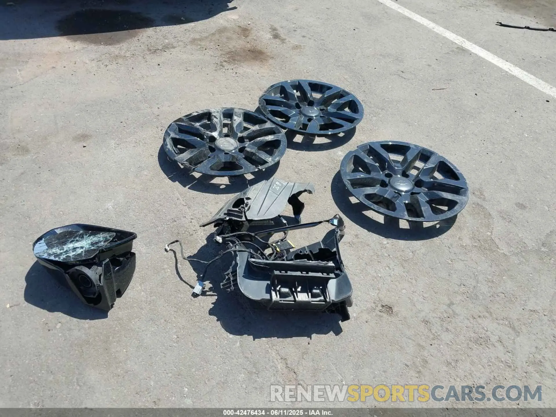 12 Photograph of a damaged car 1GNSCNKD5MR263476 CHEVROLET TAHOE 2021