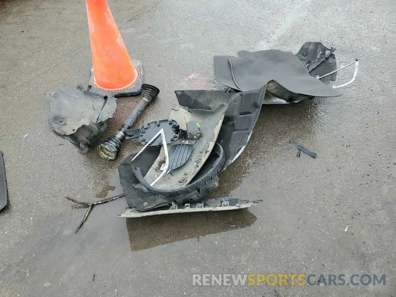 13 Photograph of a damaged car 1GNSCNKD5MR402845 CHEVROLET TAHOE 2021