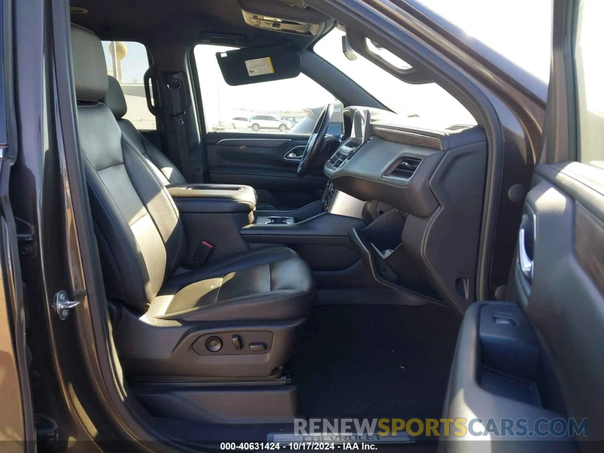 5 Photograph of a damaged car 1GNSCNKD9MR266140 CHEVROLET TAHOE 2021