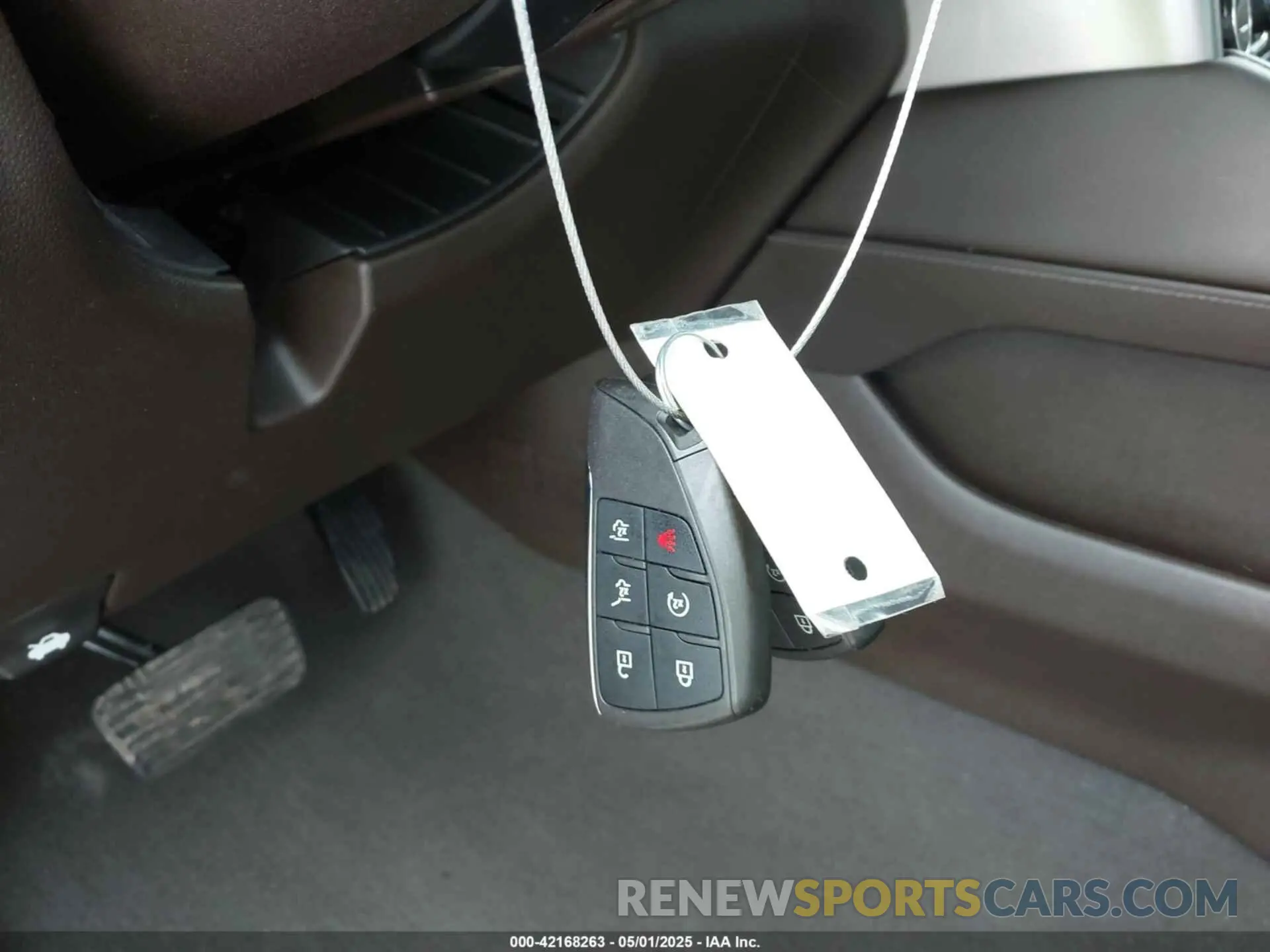 11 Photograph of a damaged car 1GNSCNKDXMR172381 CHEVROLET TAHOE 2021