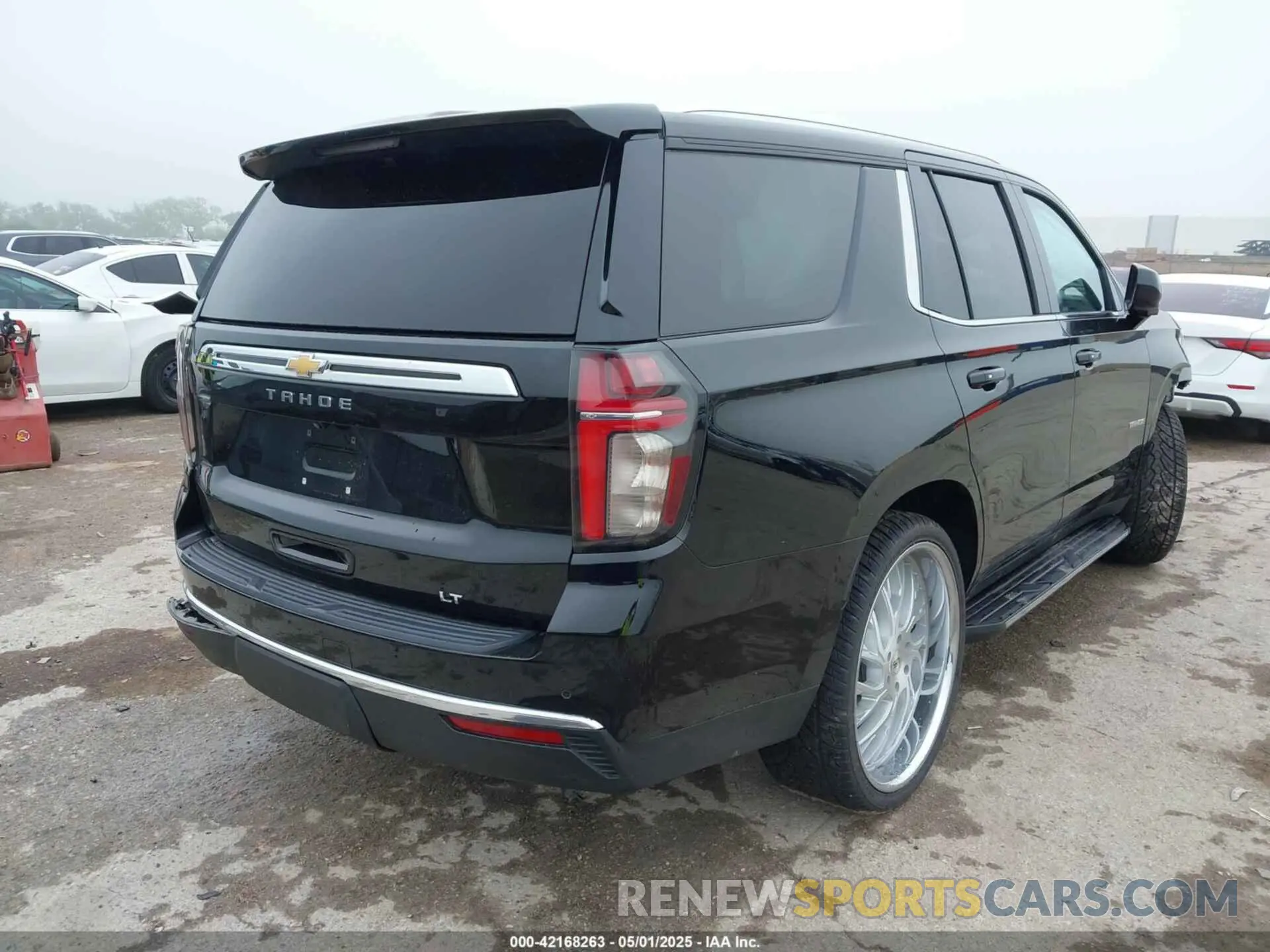 4 Photograph of a damaged car 1GNSCNKDXMR172381 CHEVROLET TAHOE 2021