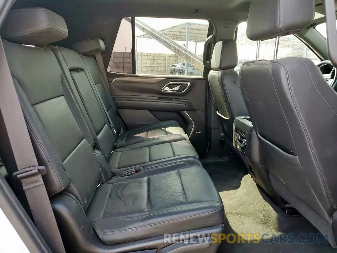 11 Photograph of a damaged car 1GNSCNKDXMR263862 CHEVROLET TAHOE 2021